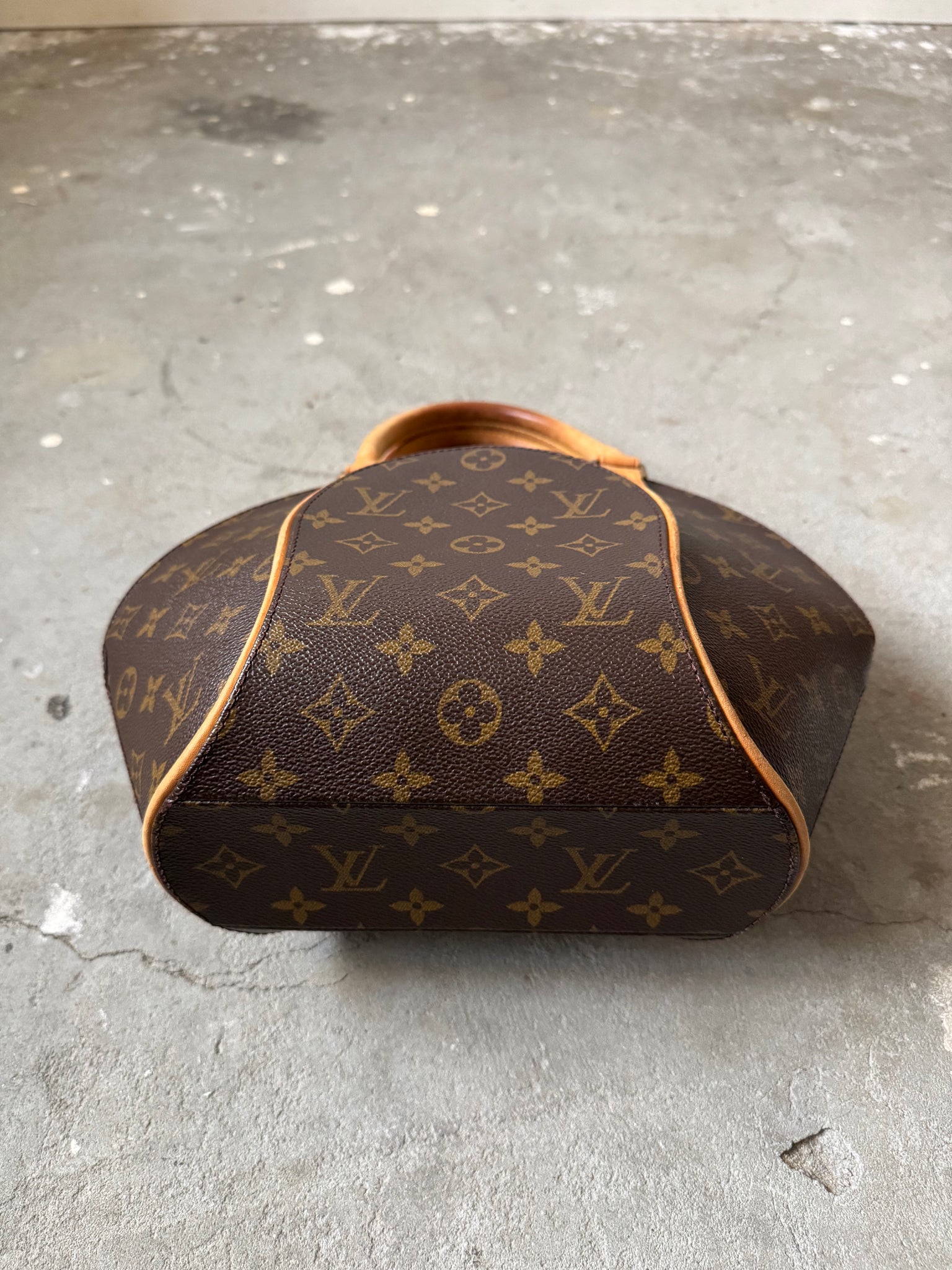 Louis Vuitton PM Monogram Ellipse HandBag