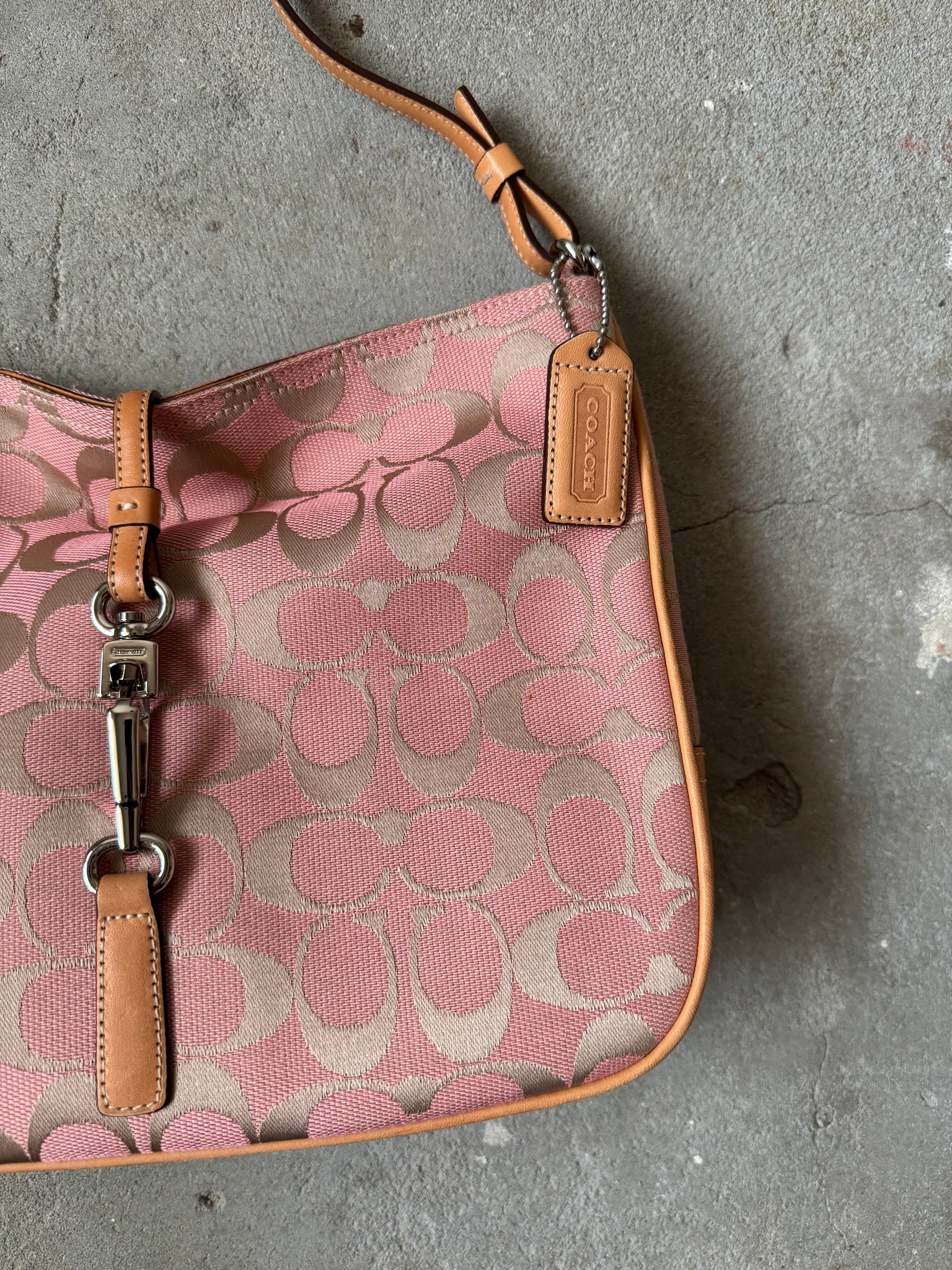 Coach Hobo Signature Clip Canvas Handbag Pink