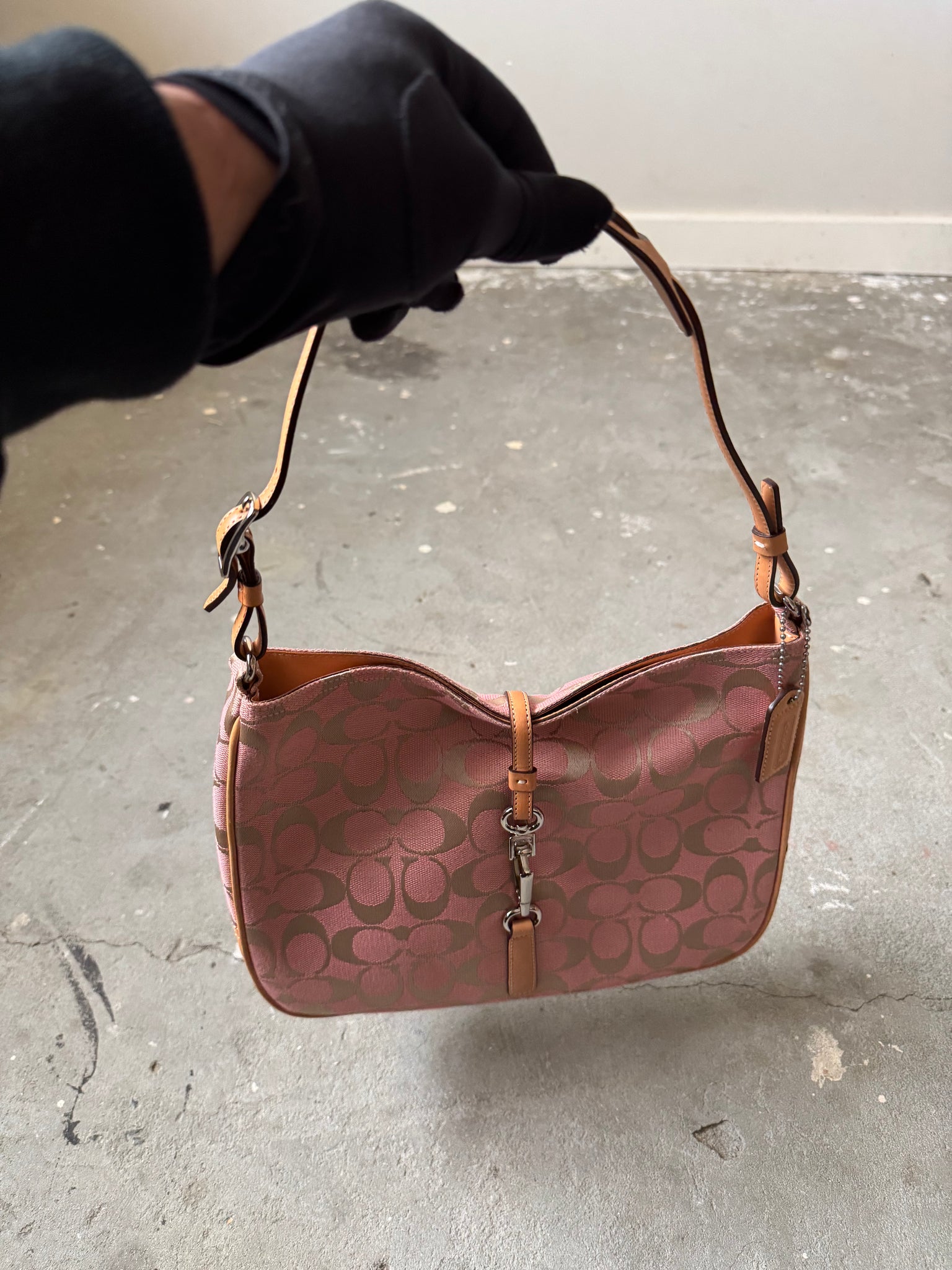 Coach Hobo Signature Clip Canvas Handbag Pink
