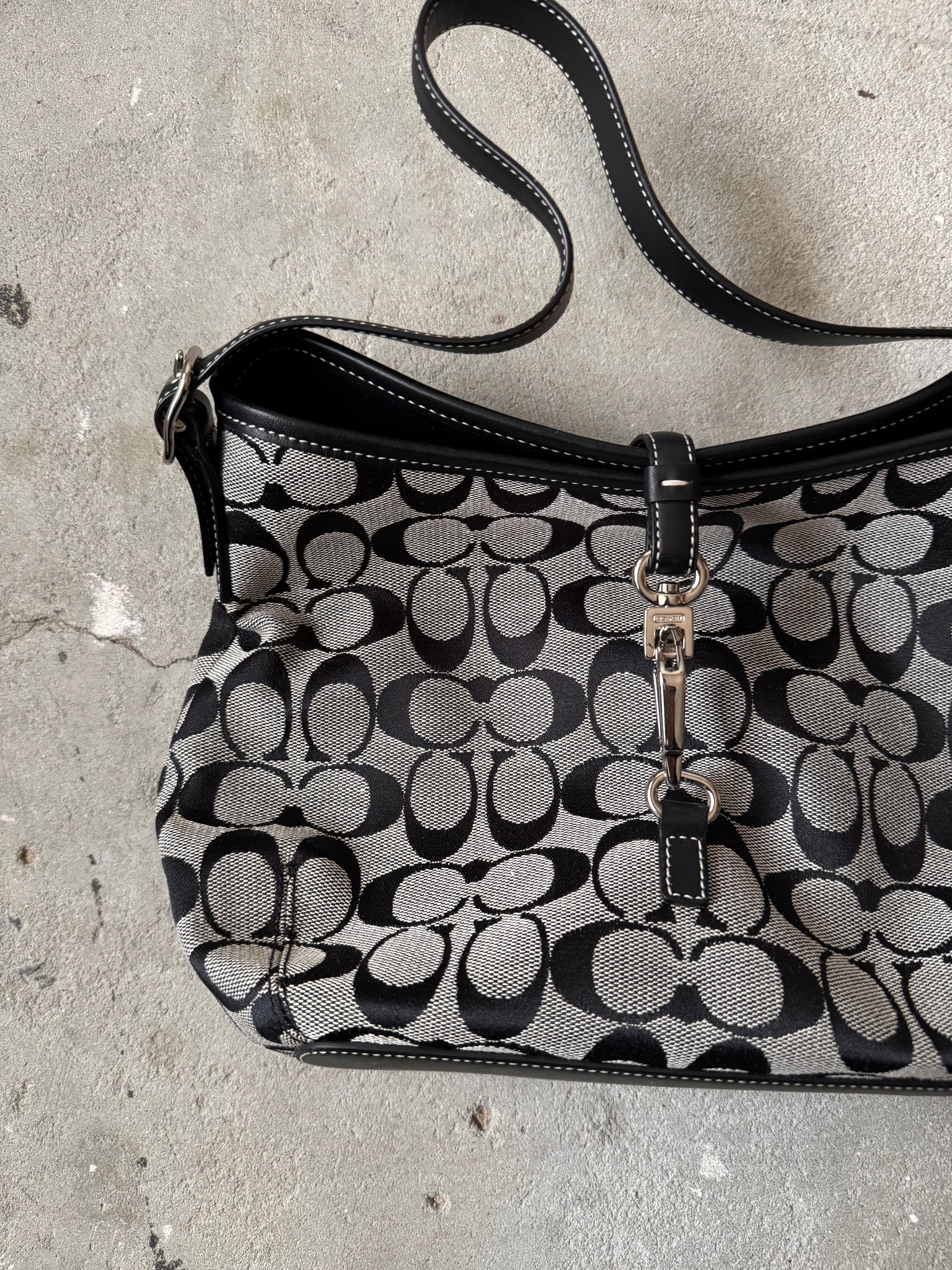Coach Signature Sufflette Clip ShoulderBag Grey/Black
