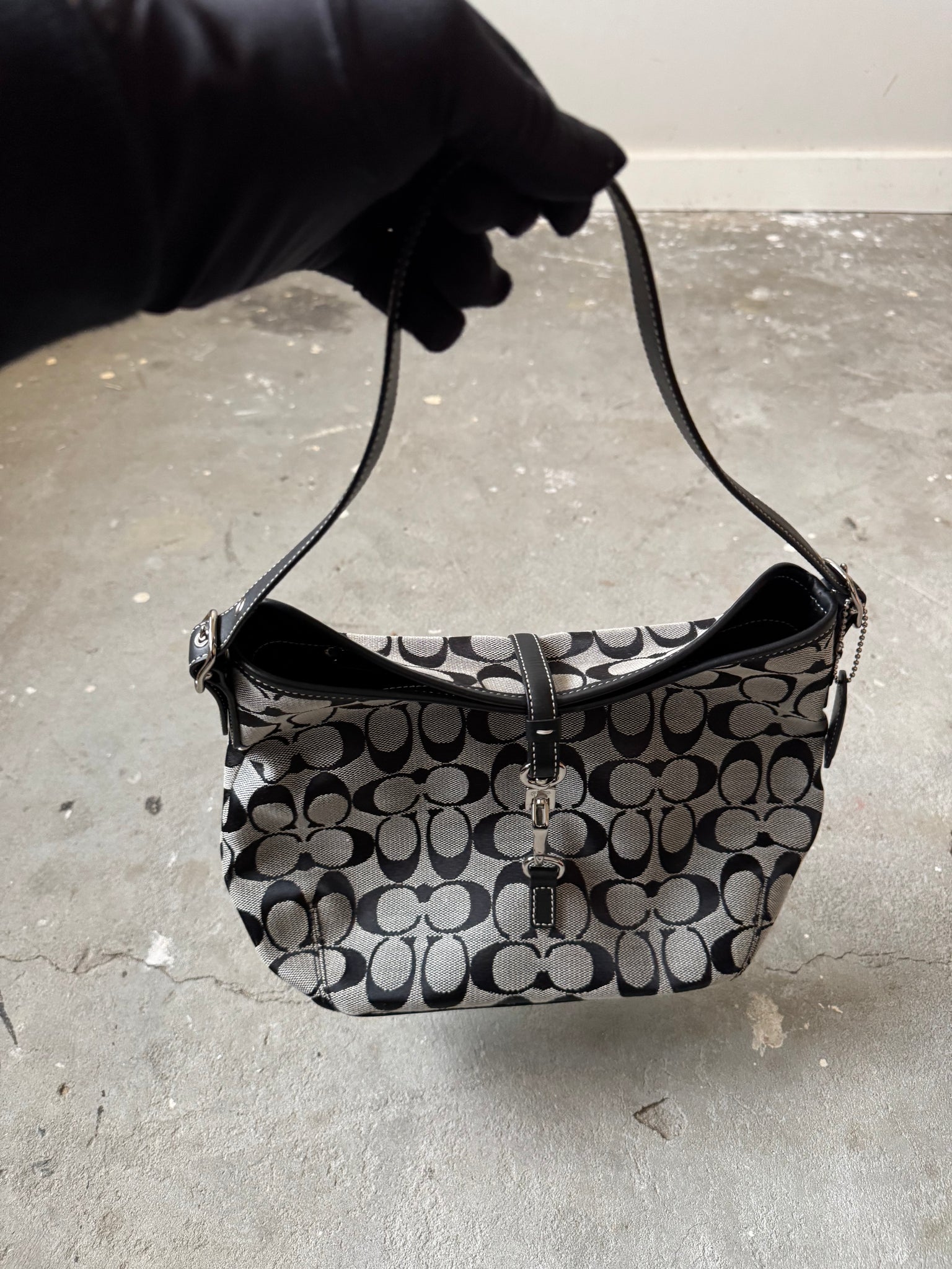 Coach Signature Sufflette Clip ShoulderBag Grey/Black