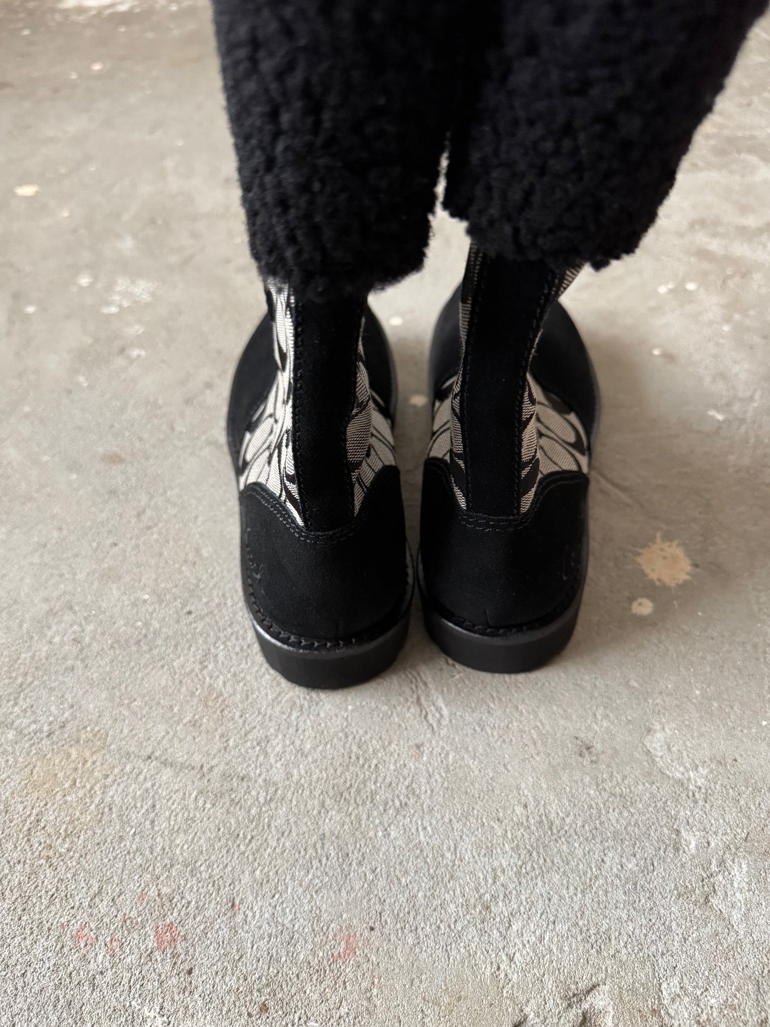 Coach Signature Mid-Calf Boots Grey/Black