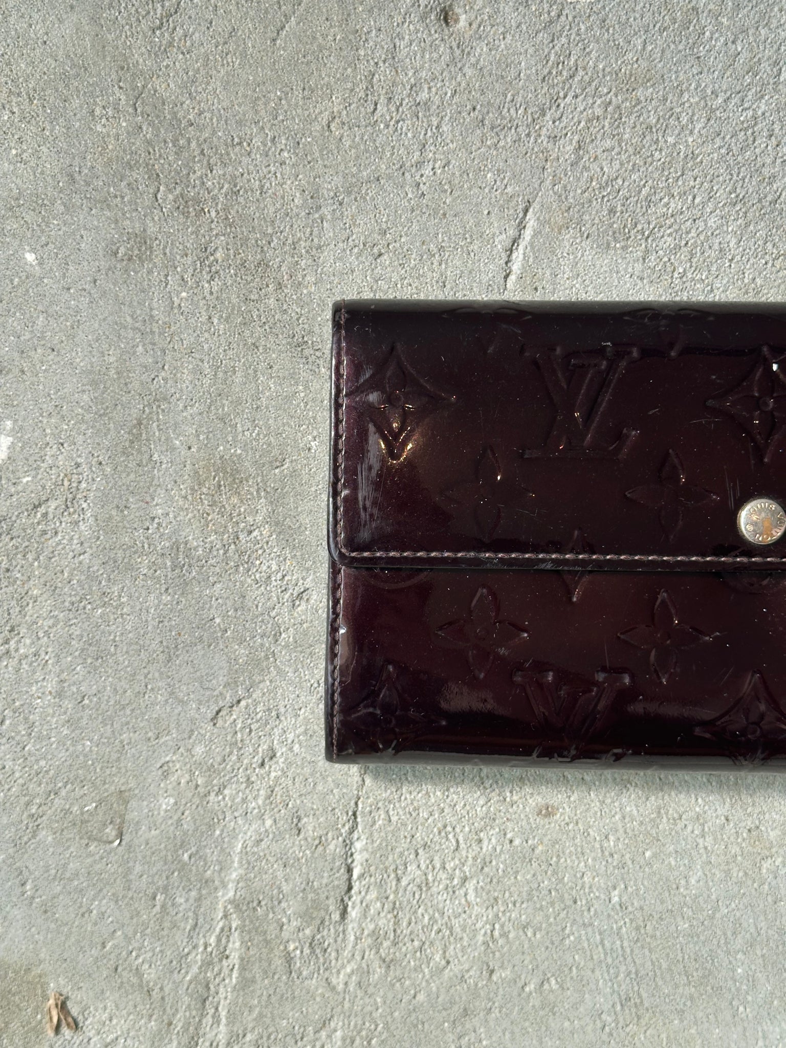 Louis Monogram Rouge Vernis Sarah Wallet Purple