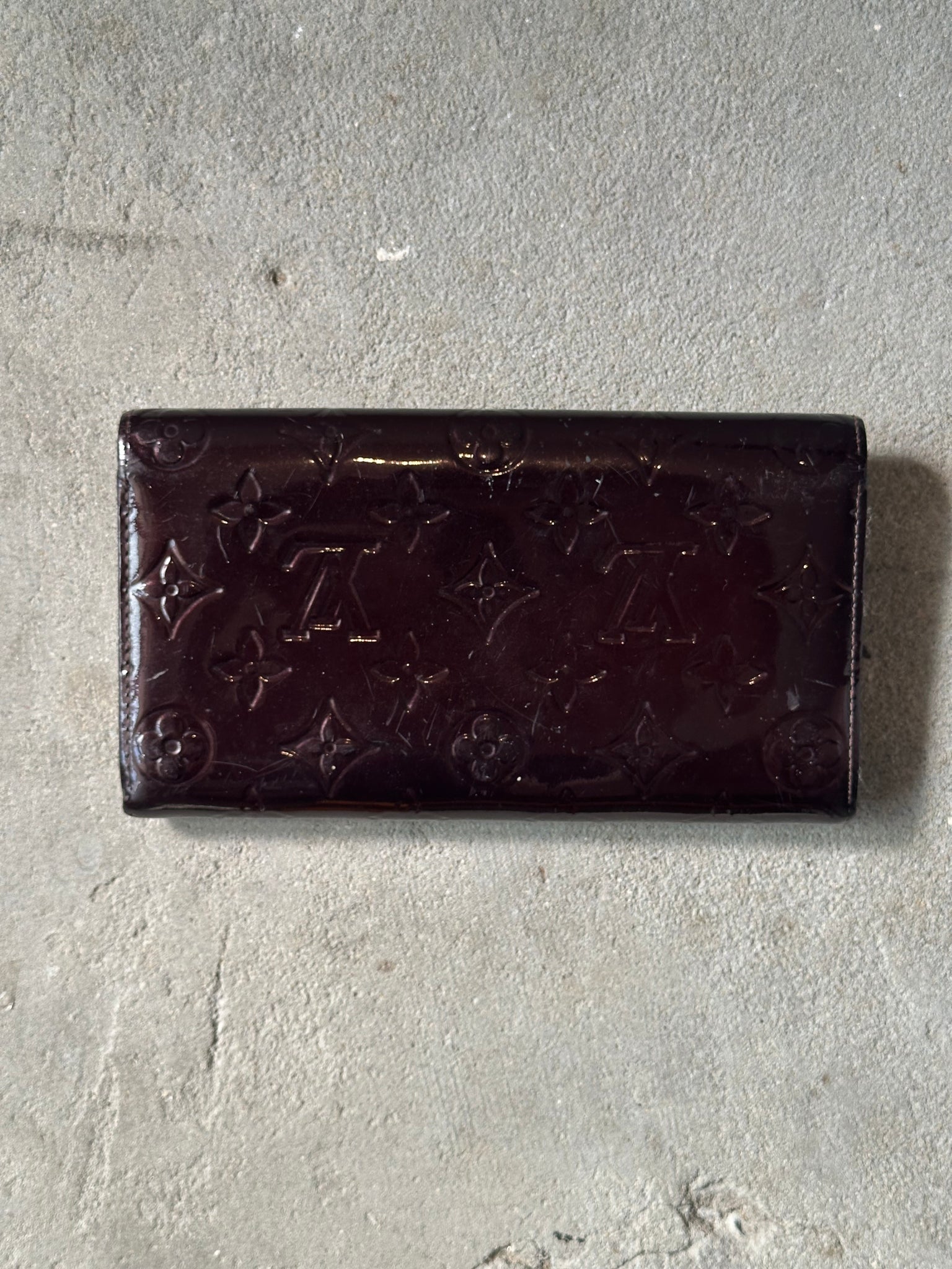 Louis Monogram Rouge Vernis Sarah Wallet Purple