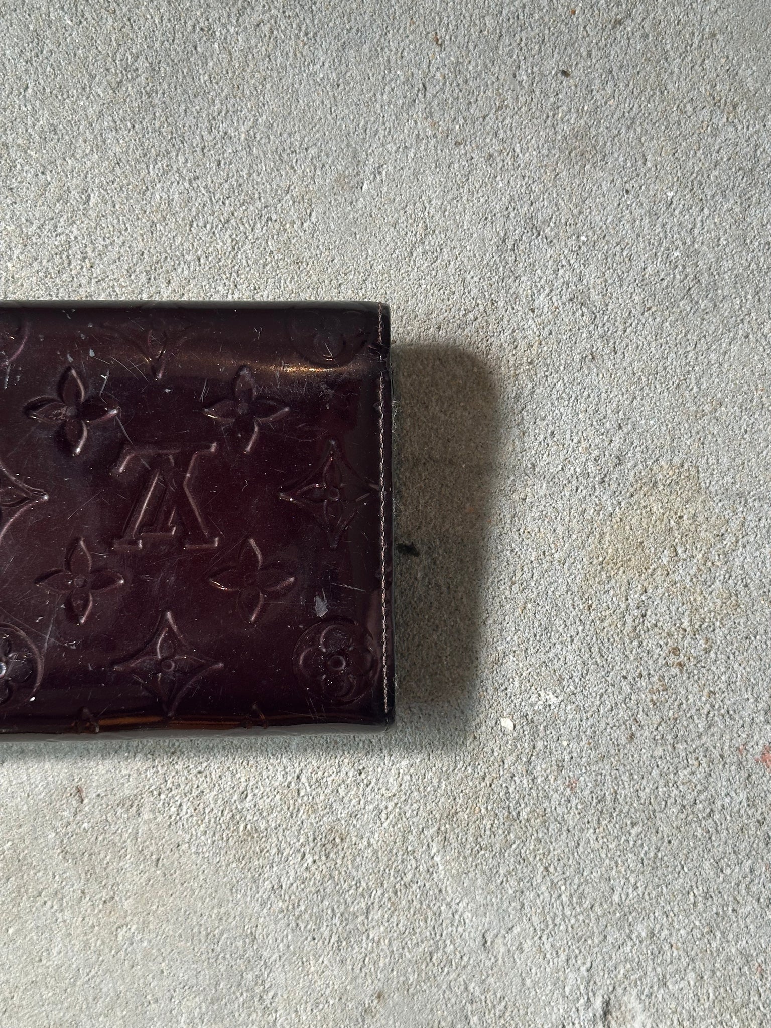 Louis Monogram Rouge Vernis Sarah Wallet Purple