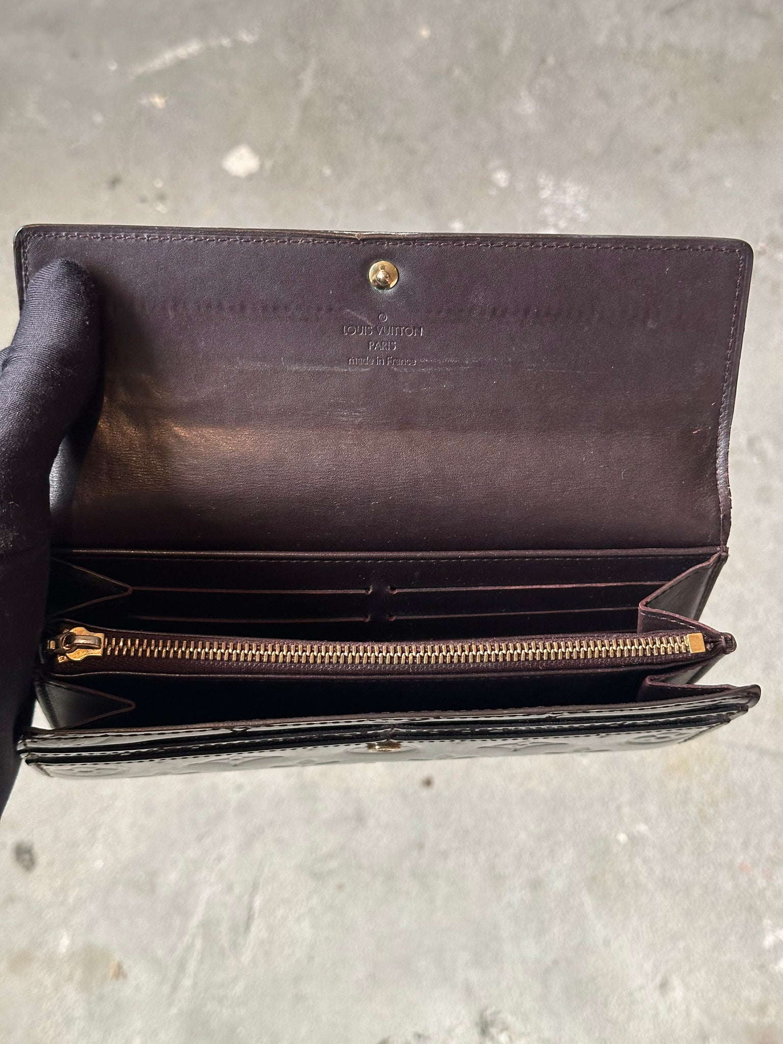 Louis Monogram Rouge Vernis Sarah Wallet Purple