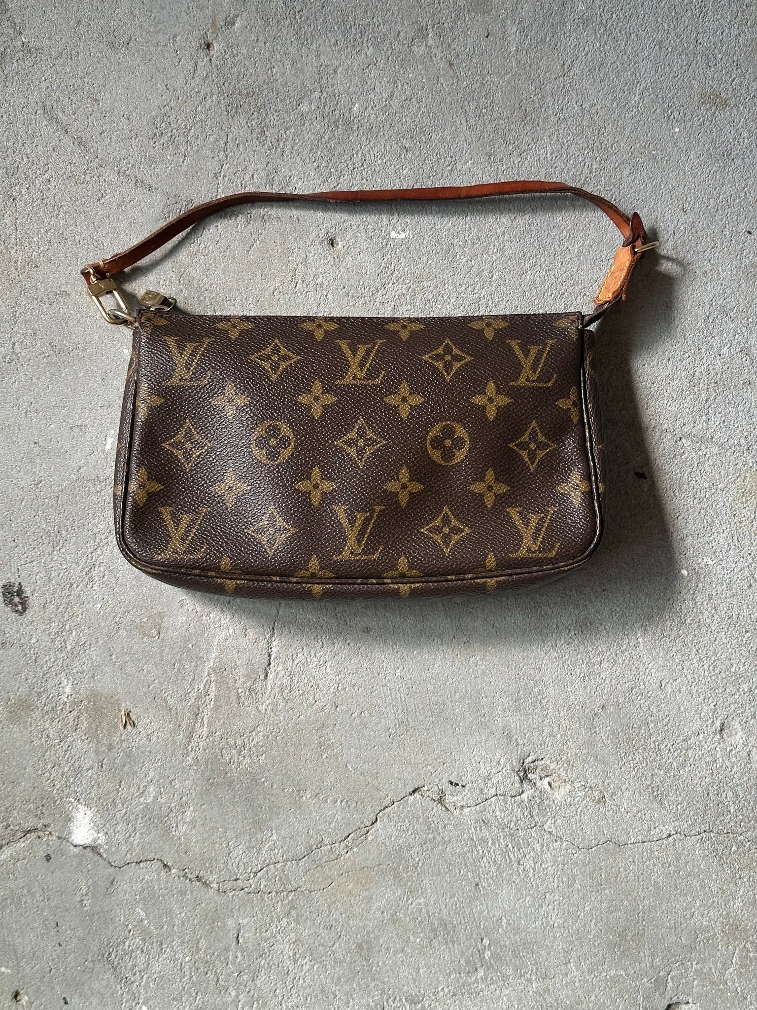 Louis Vuitton Monogram Pochette Bag
