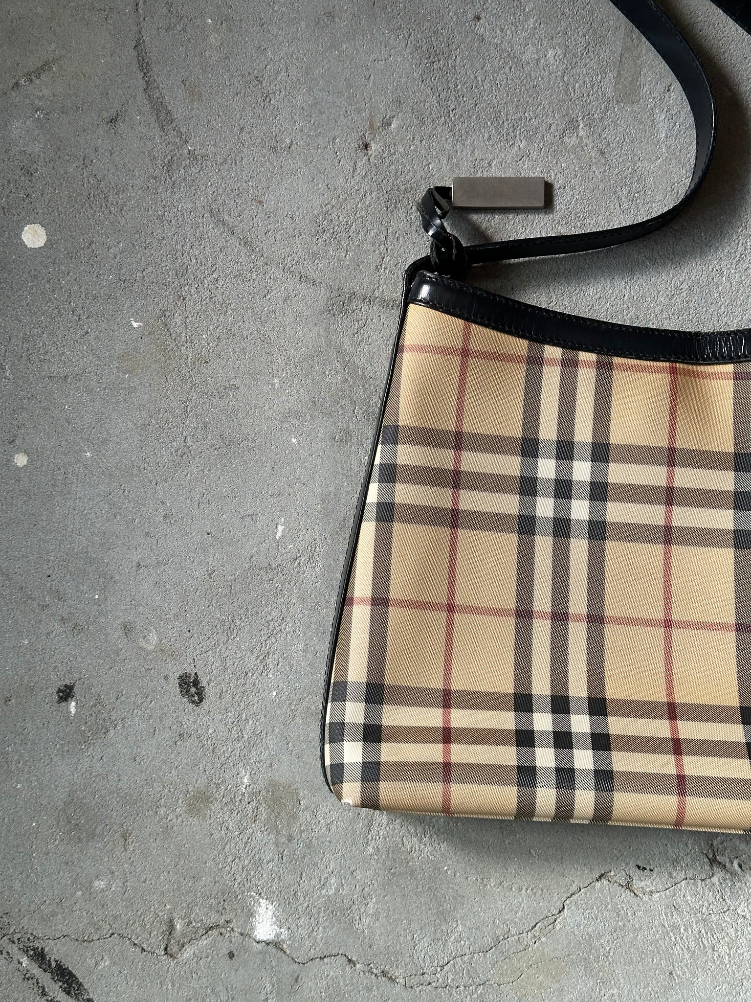 Burberry Nova Check Shoulder Bag Beige