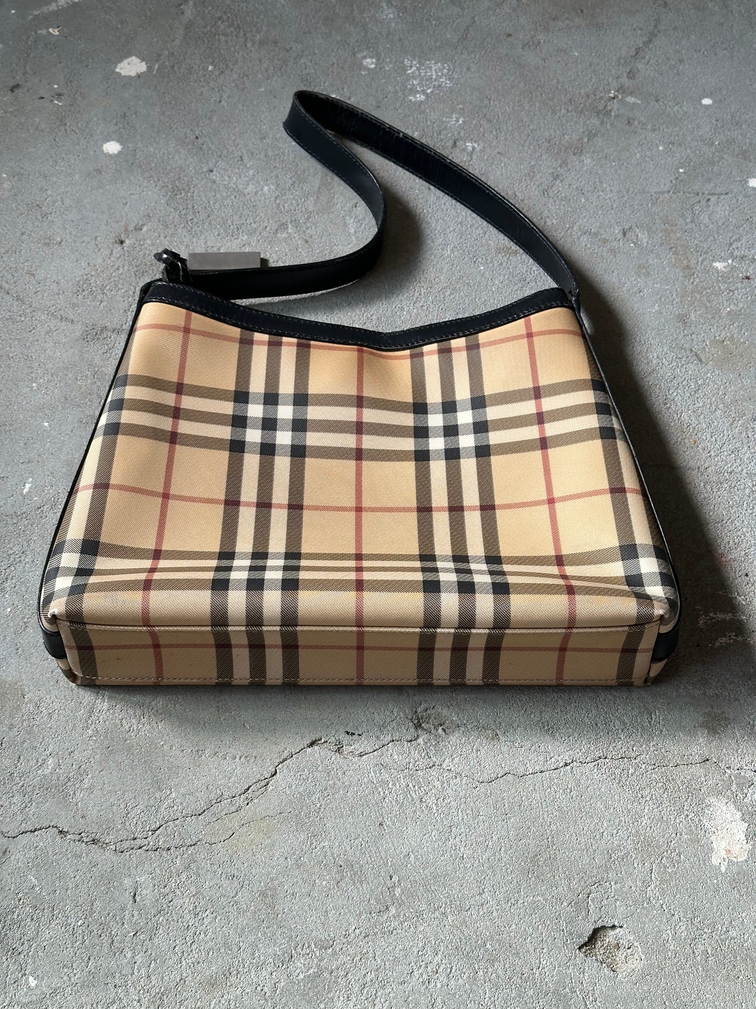 Burberry Nova Check Shoulder Bag Beige