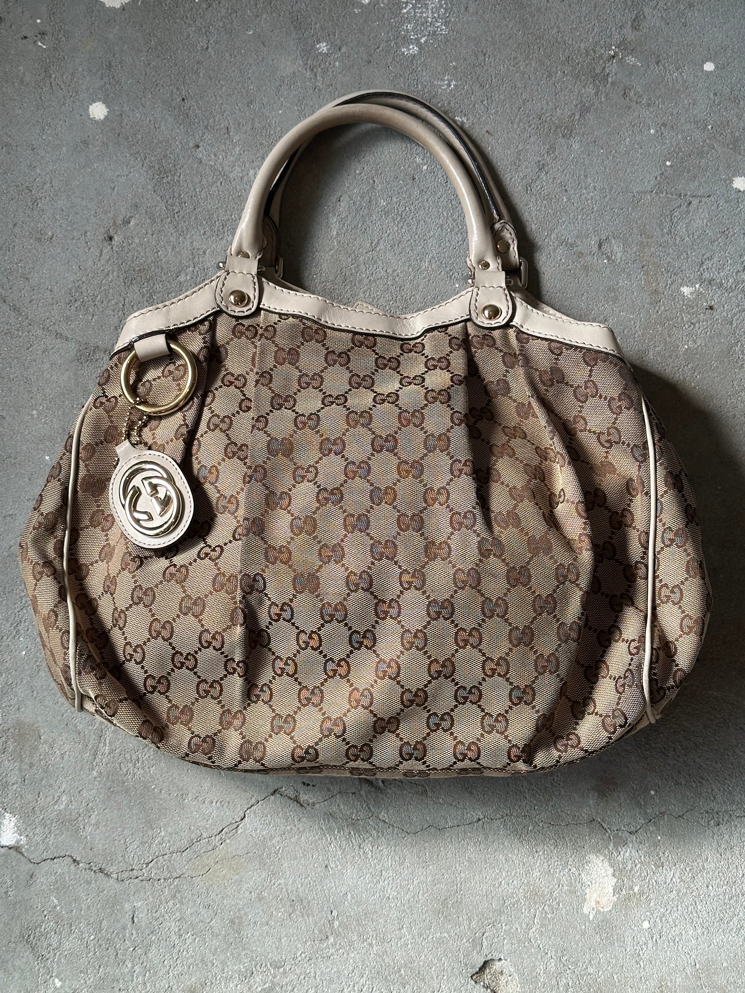Gucci GG Monogram Sukey Shoulder Bag Beige/White