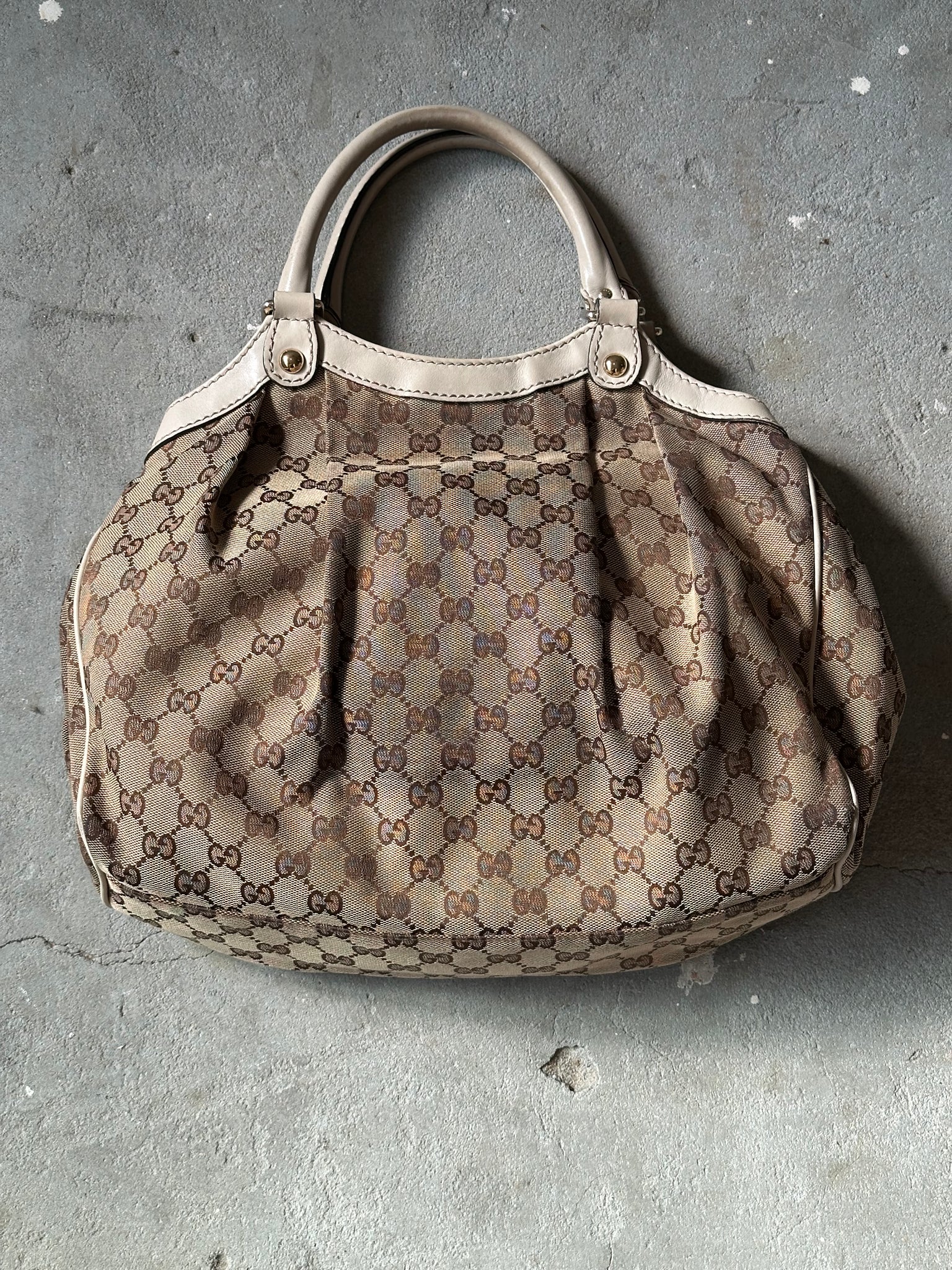 Gucci GG Monogram Sukey Shoulder Bag Beige/White