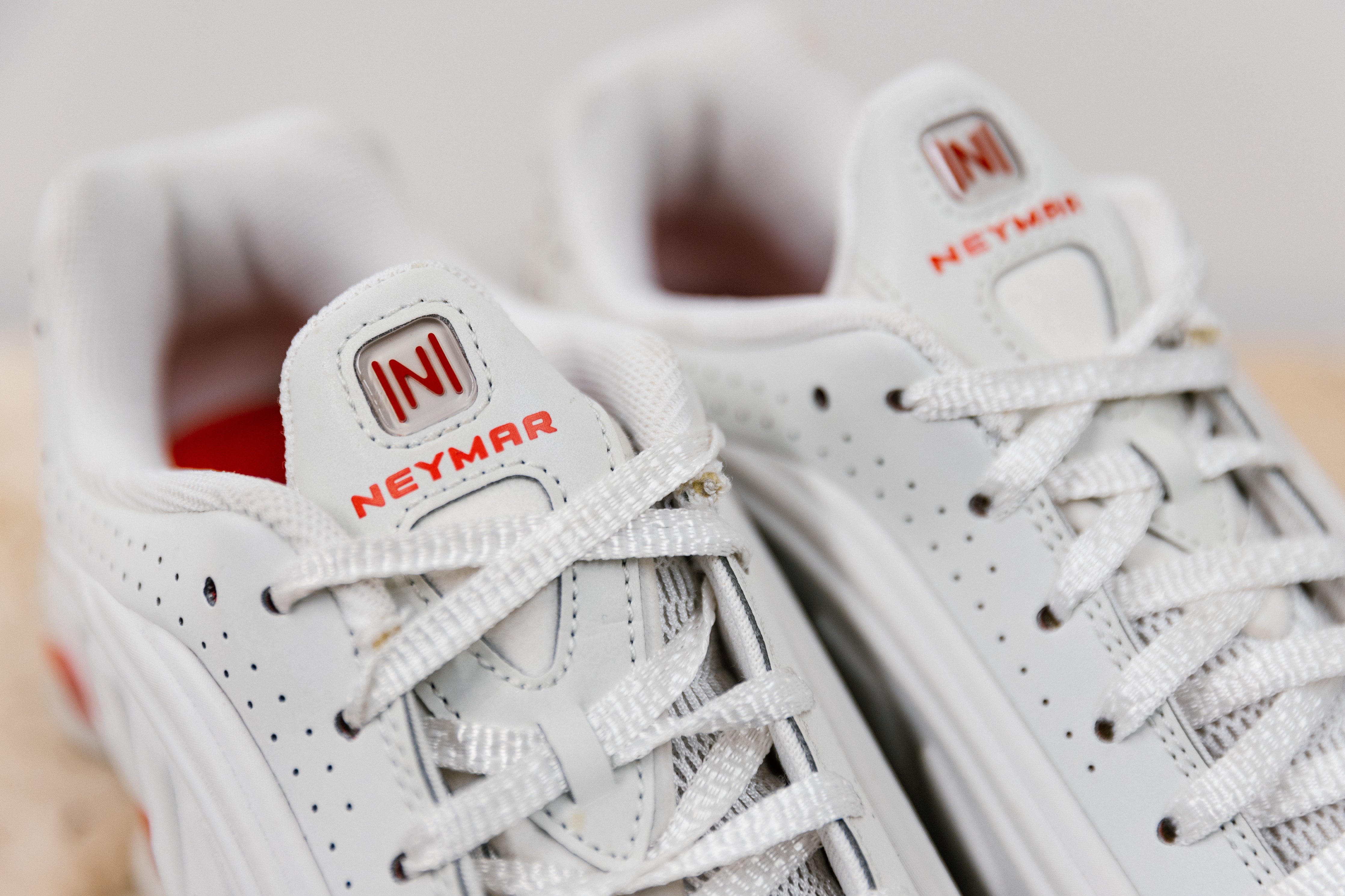 Nike Shox R4 Neymar White US9 – Curated by Charbel