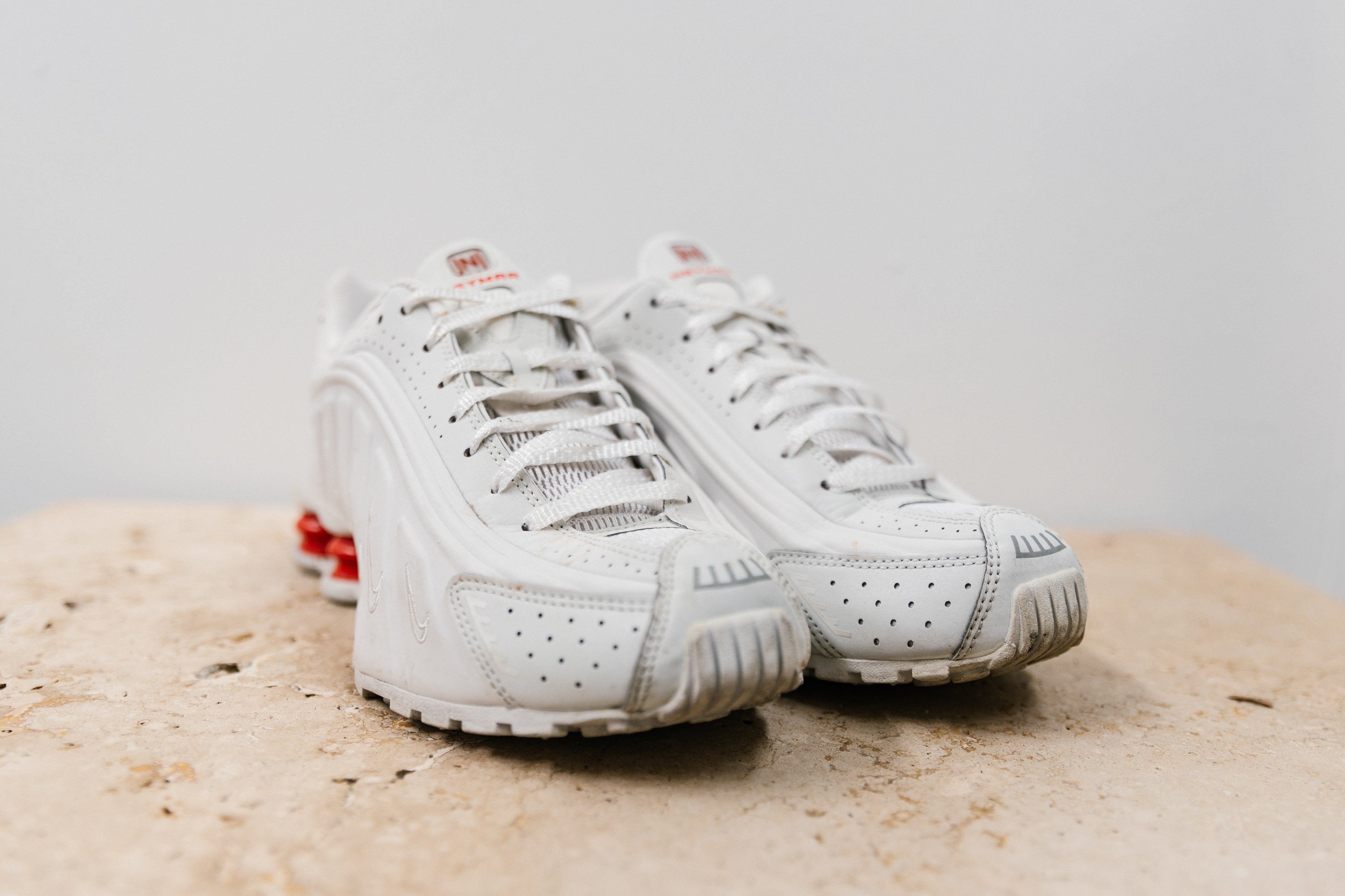 Nike Shox R4 Neymar White US9 – Curated by Charbel