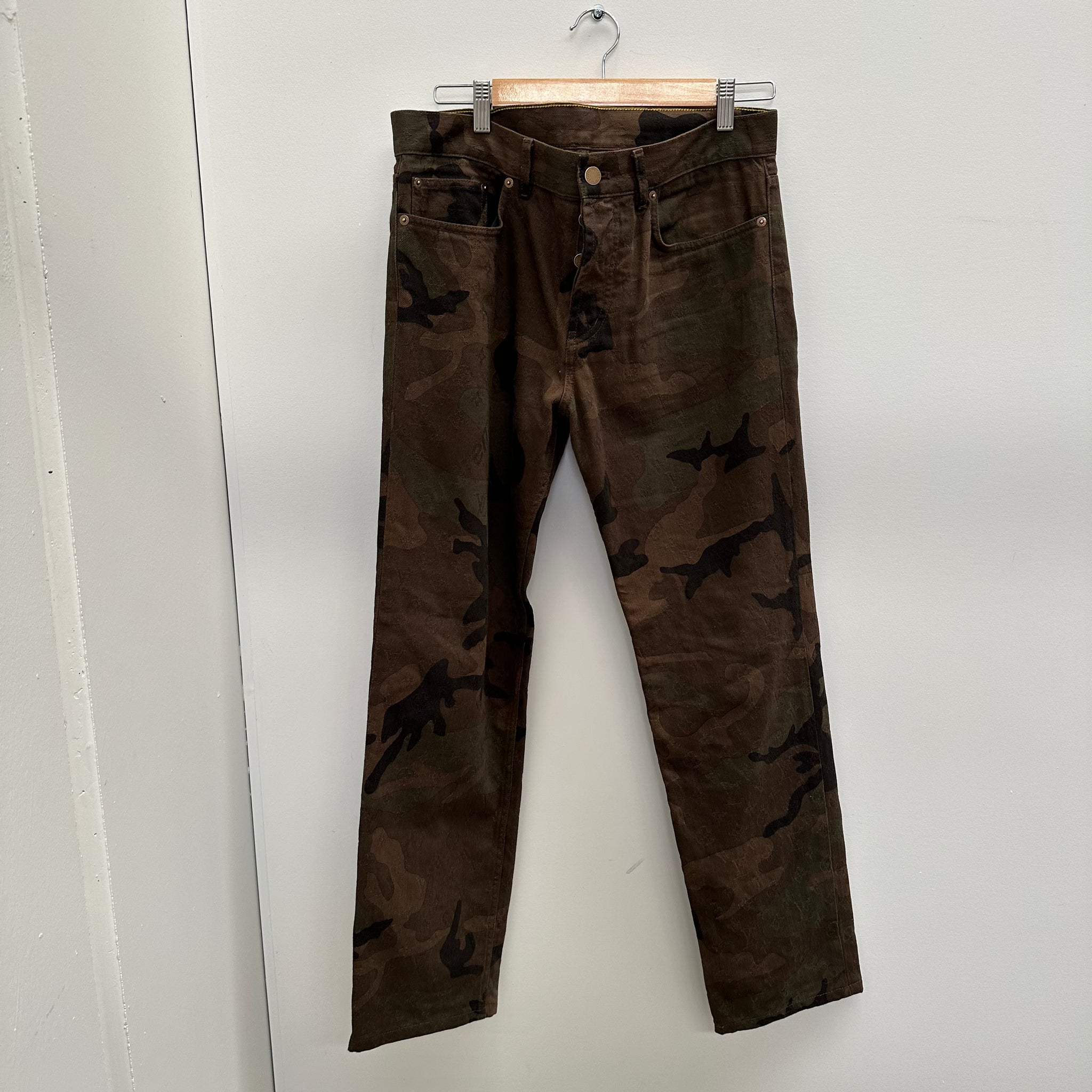Louis Vuitton x Supreme Camo Monogram Jeans Size 31