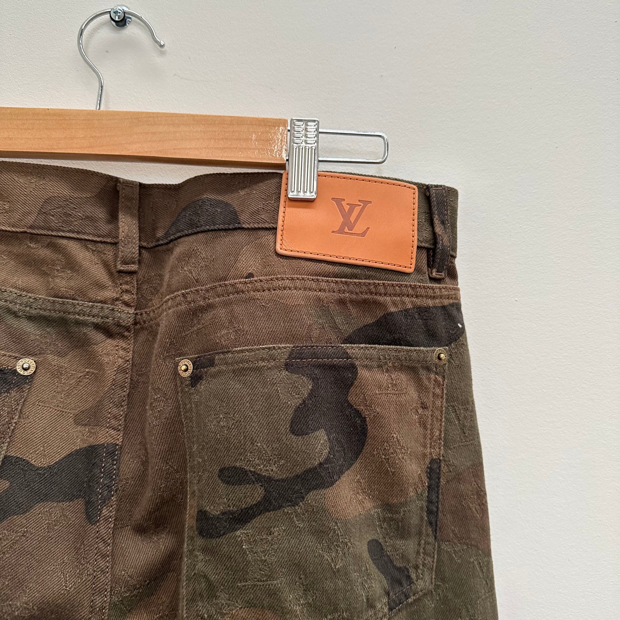 Louis Vuitton x Supreme Camo Monogram Jeans Size 31