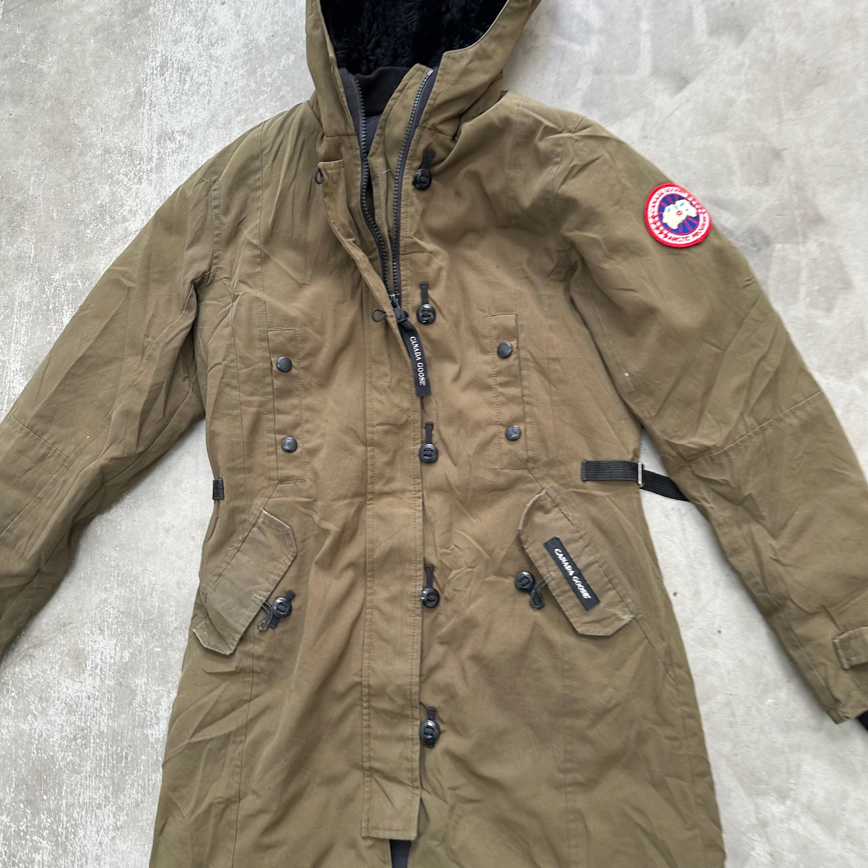 Canada goose clearance jacket xs