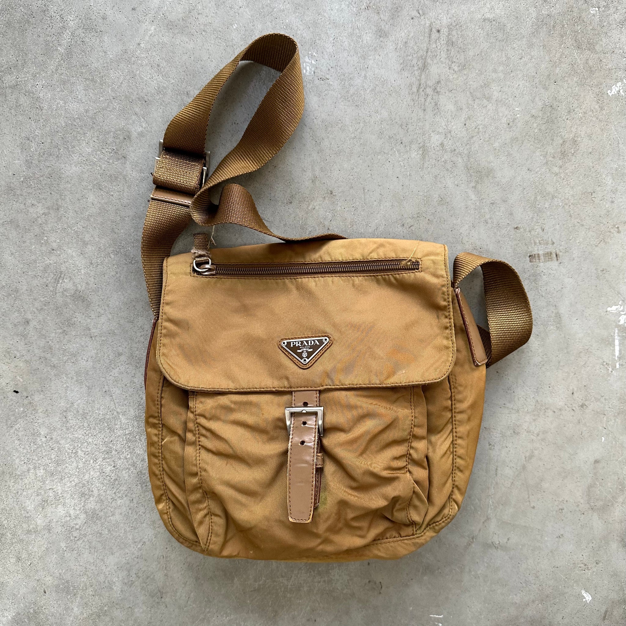 Prada crossbody messenger bag discount