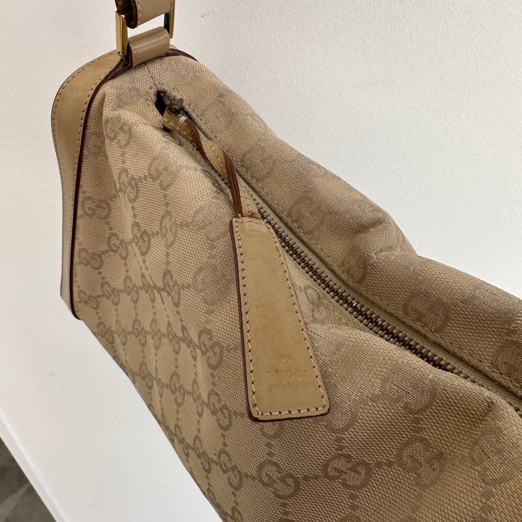 Gucci Beige GG Logo Shoulder Bag