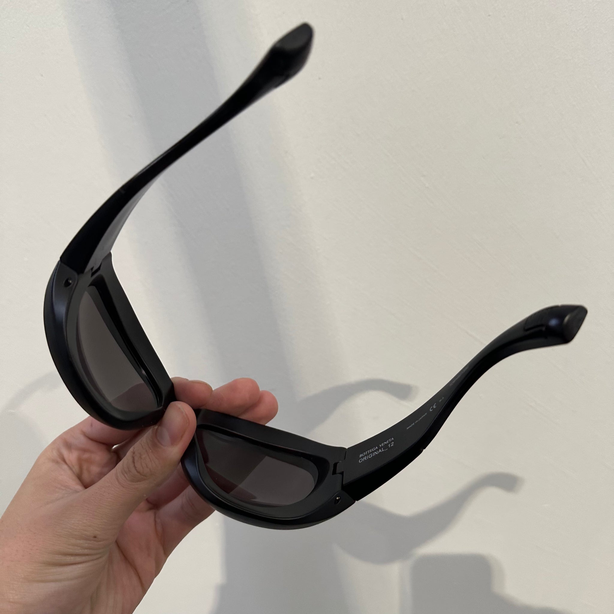 Bottega Veneta Mask D-Frame Rubber Acetate Sunglasses