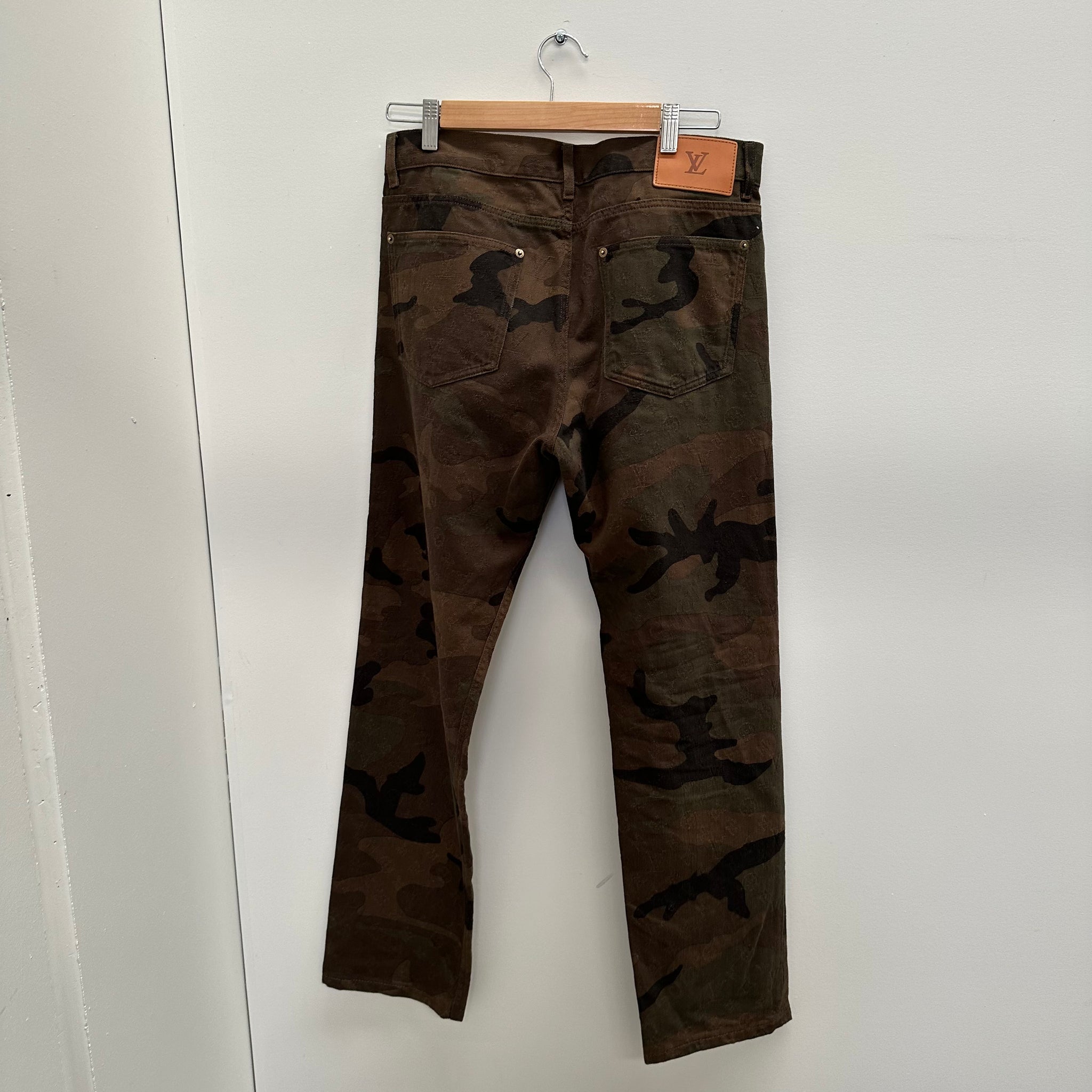 Louis Vuitton x Supreme Camo Monogram Jeans Size 31