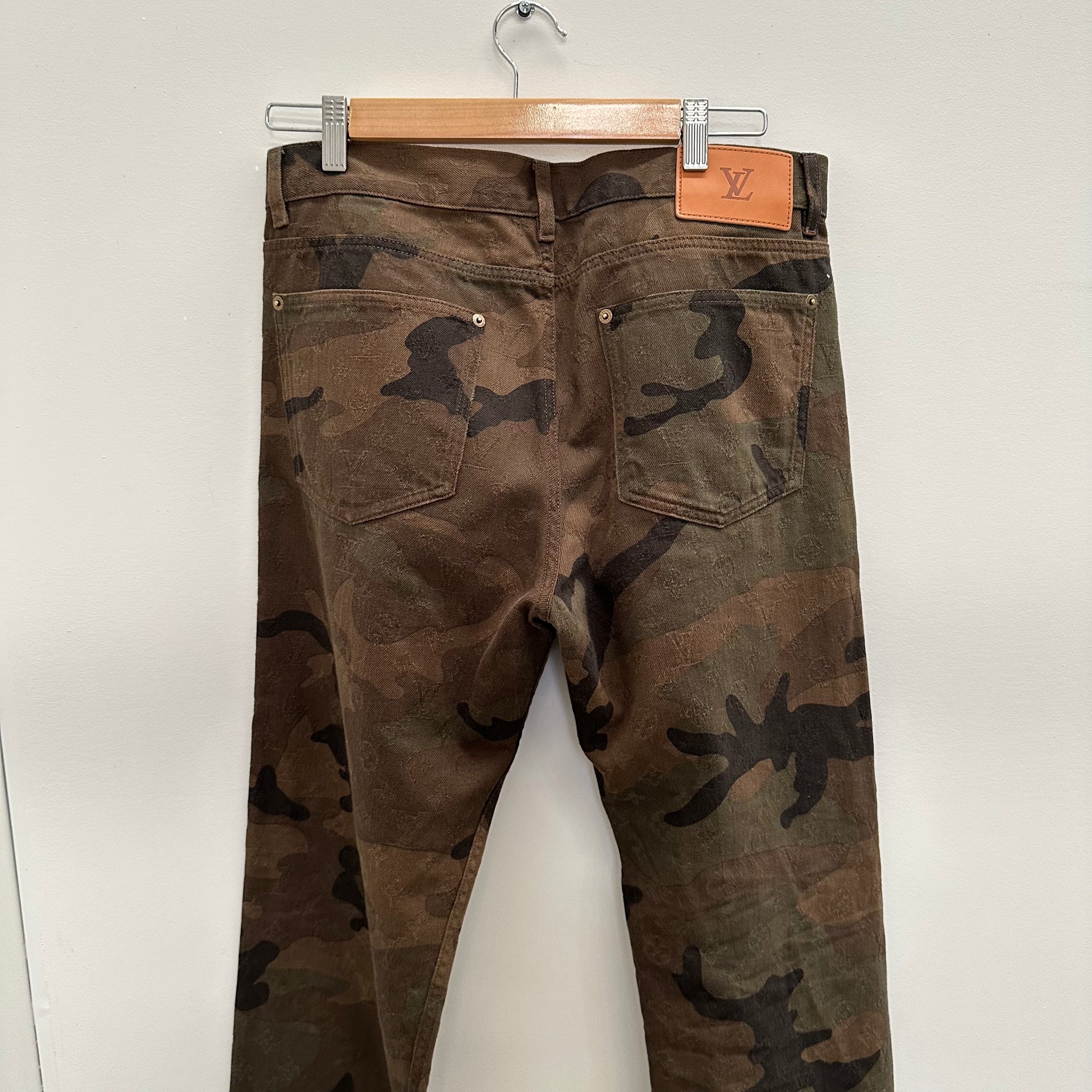 Louis Vuitton x Supreme Camo Monogram Jeans Size 31