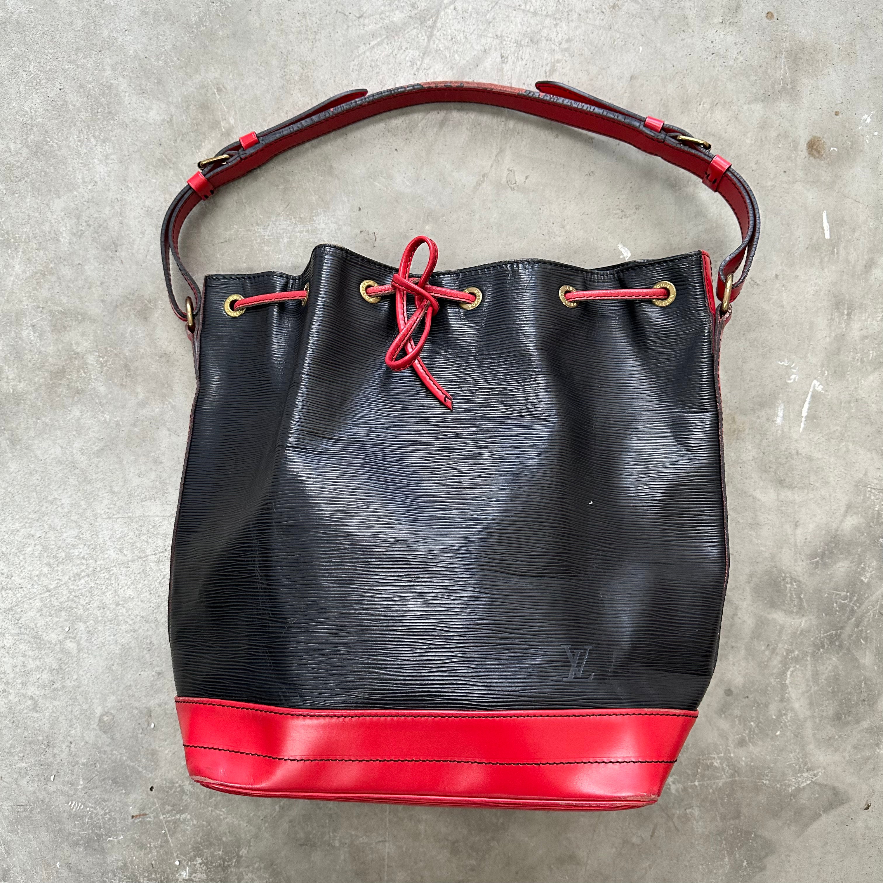 Louis Vuitton Epi Noe Black Red Shoulder Bag
