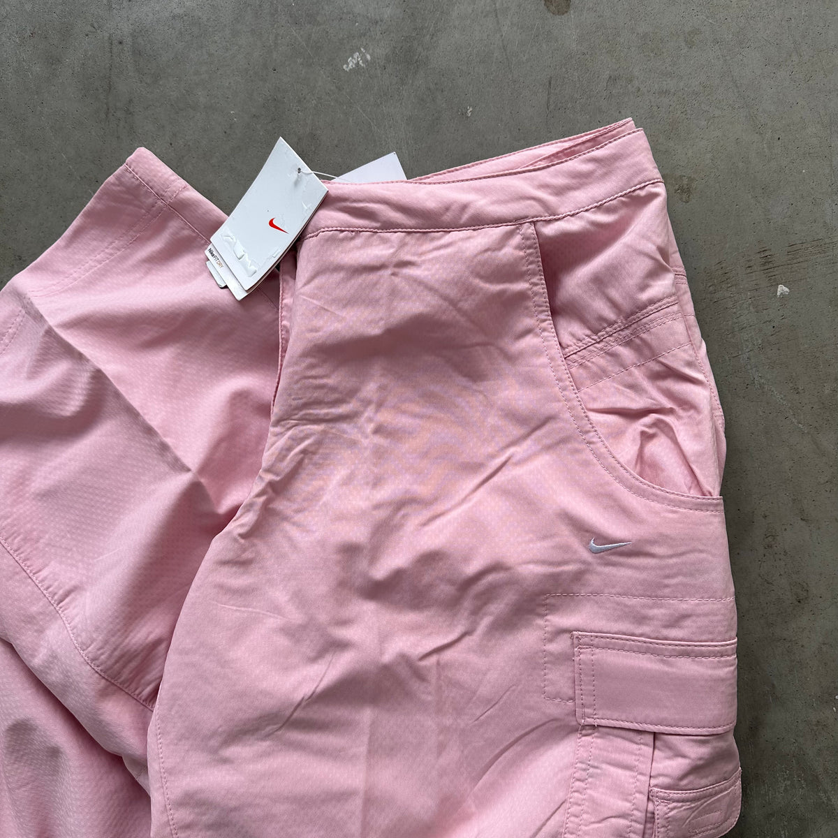 Nike 2000s Baggy Cargo Pant Pink (S) – Curated by Charbel