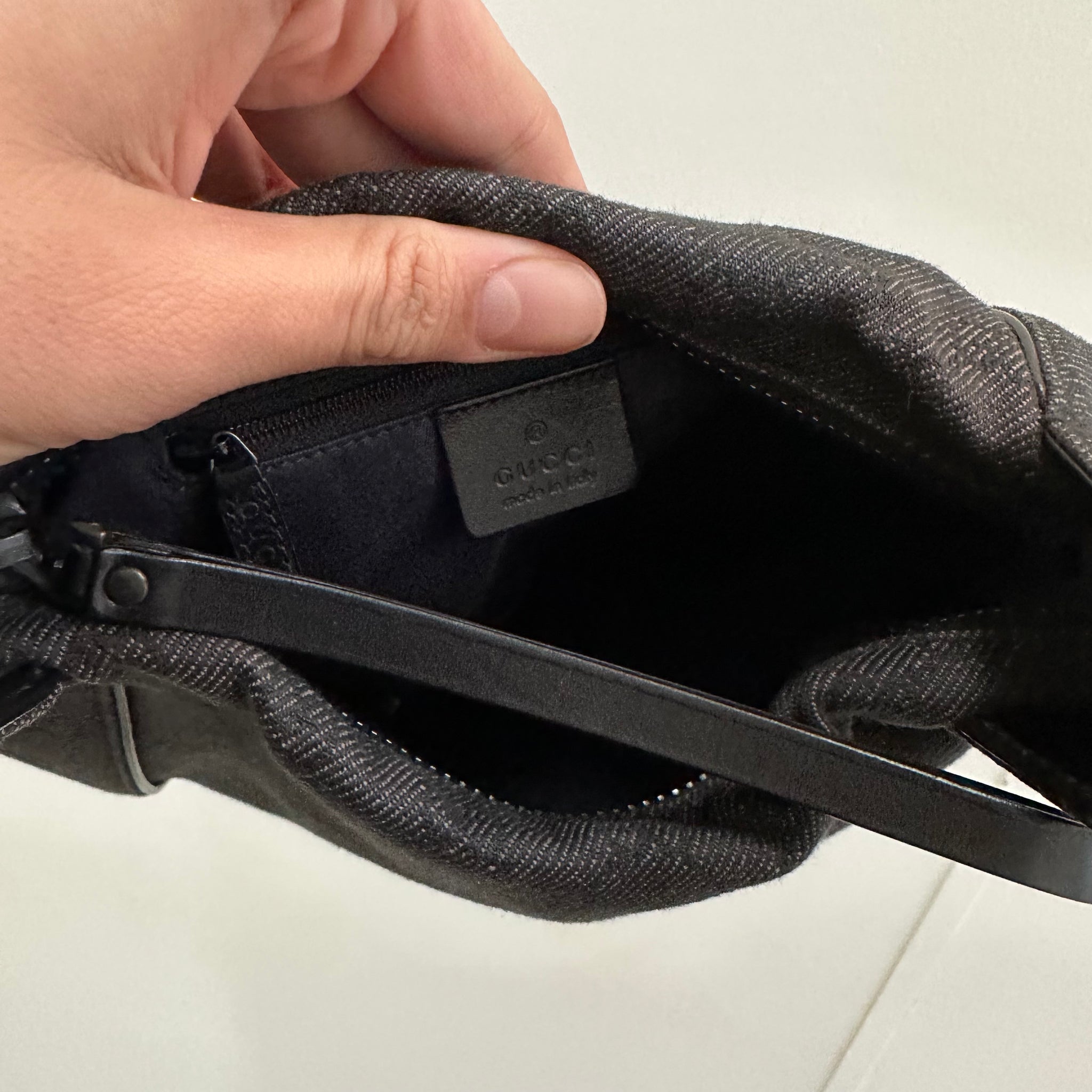 Gucci Black Shoulder Hobo Style Bag