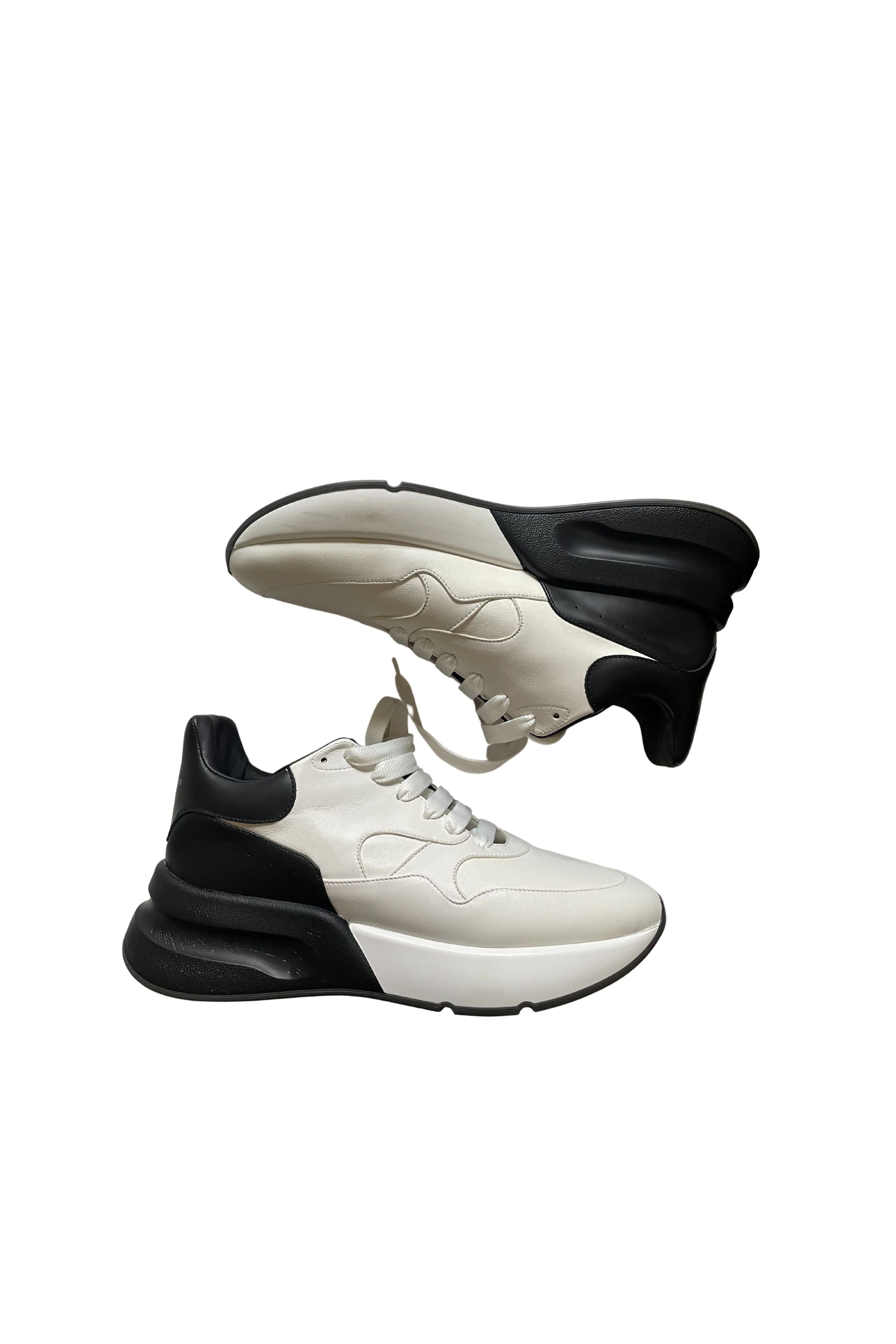 Alexander mcqueen oversized hot sale runner sneaker