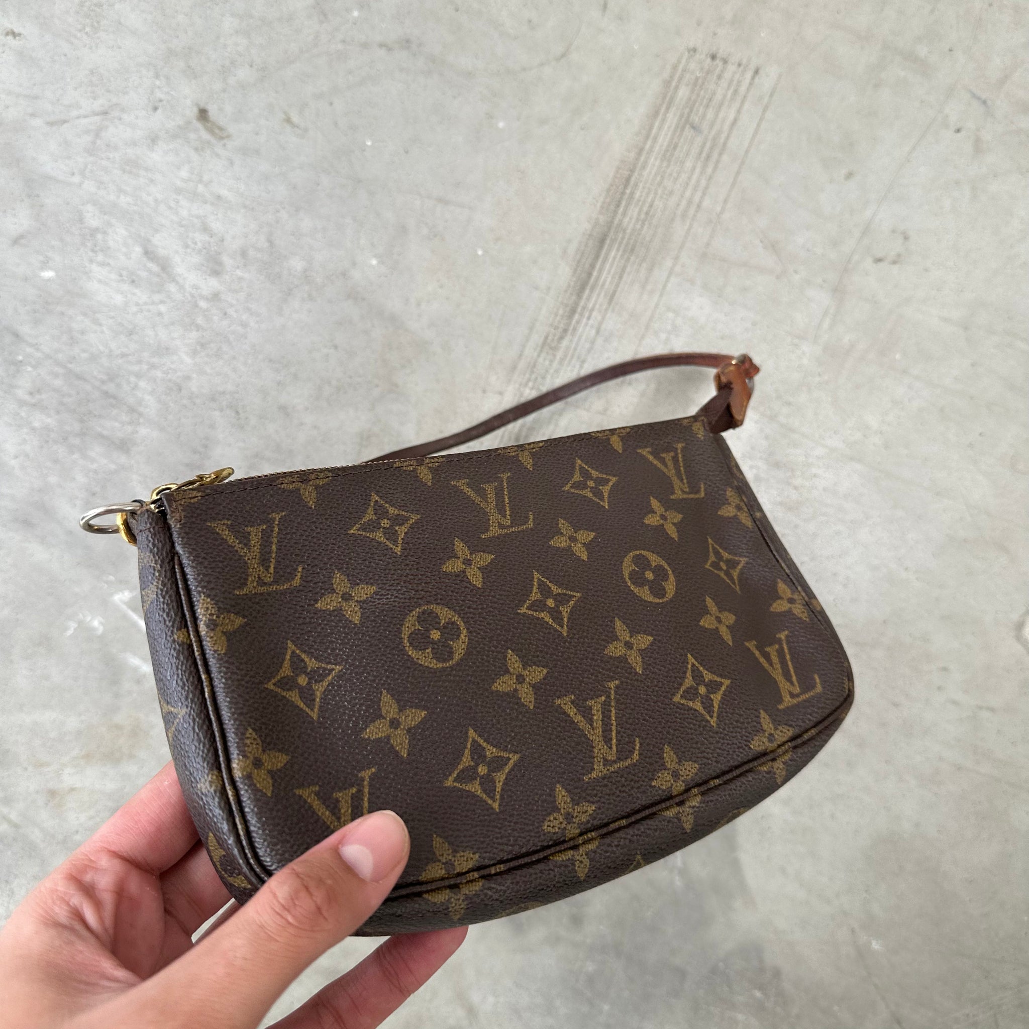 Louis Vuitton Monogram Pochette Bag