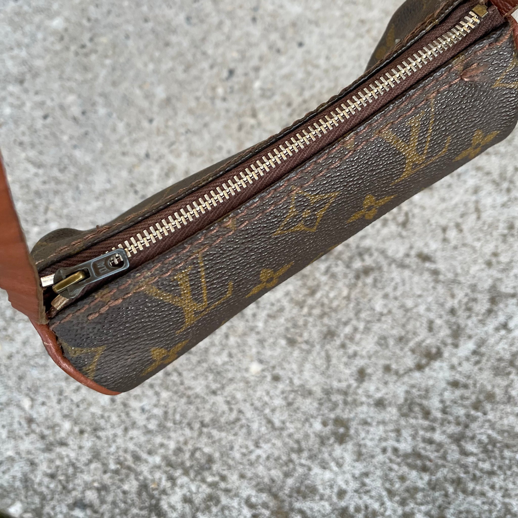 Louis Vuitton Vintage Monogram Papillon 15 Mini Hand Bag
