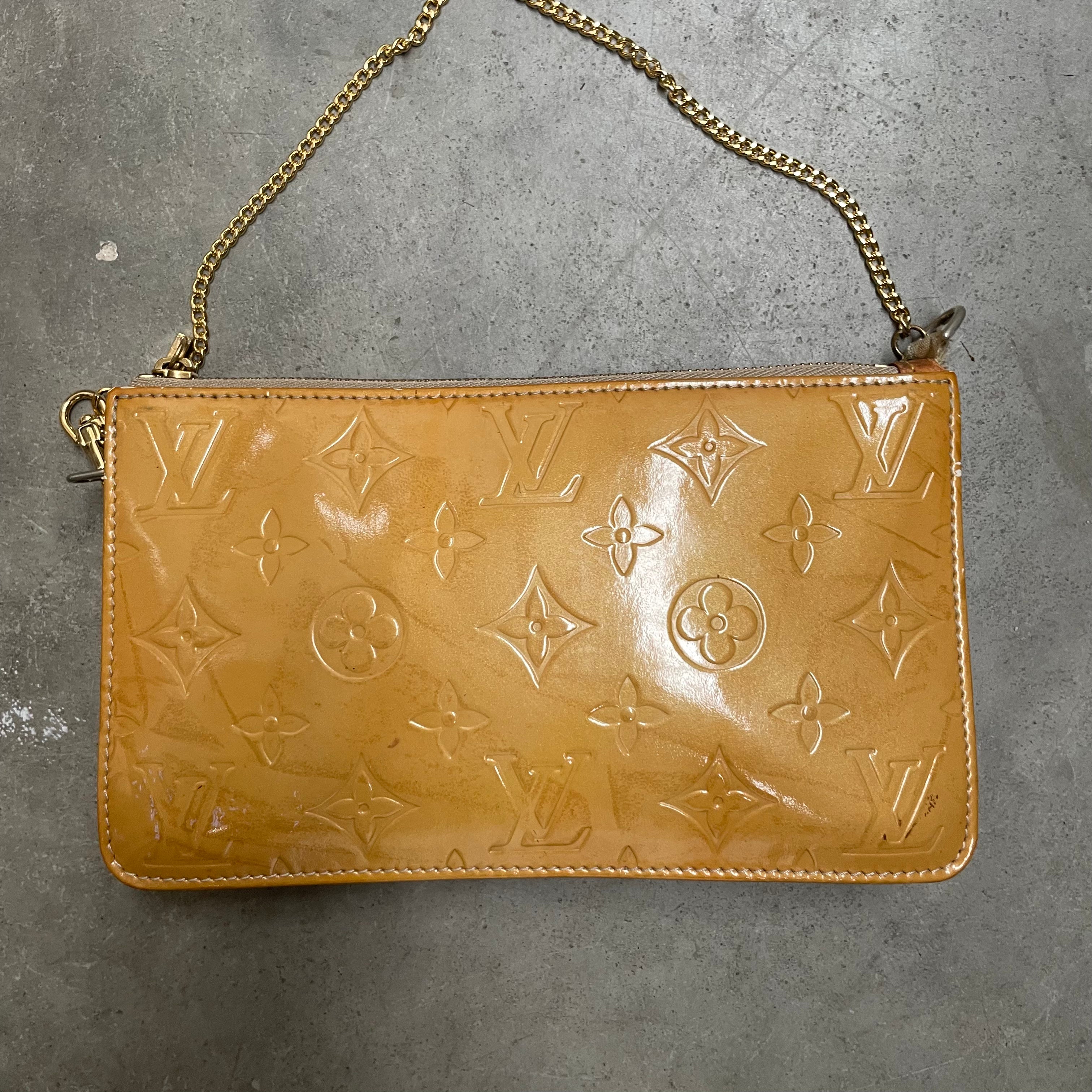 Yellow Leather Louis Vuitton Lexington Pochette ref.718844 - Joli