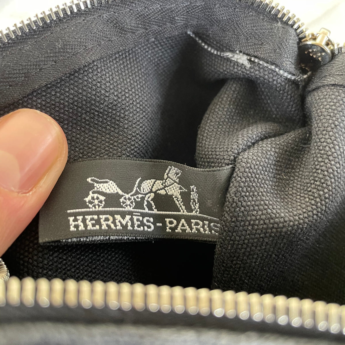 Hermes Bain Black Canvas Pouch – Curated by Charbel