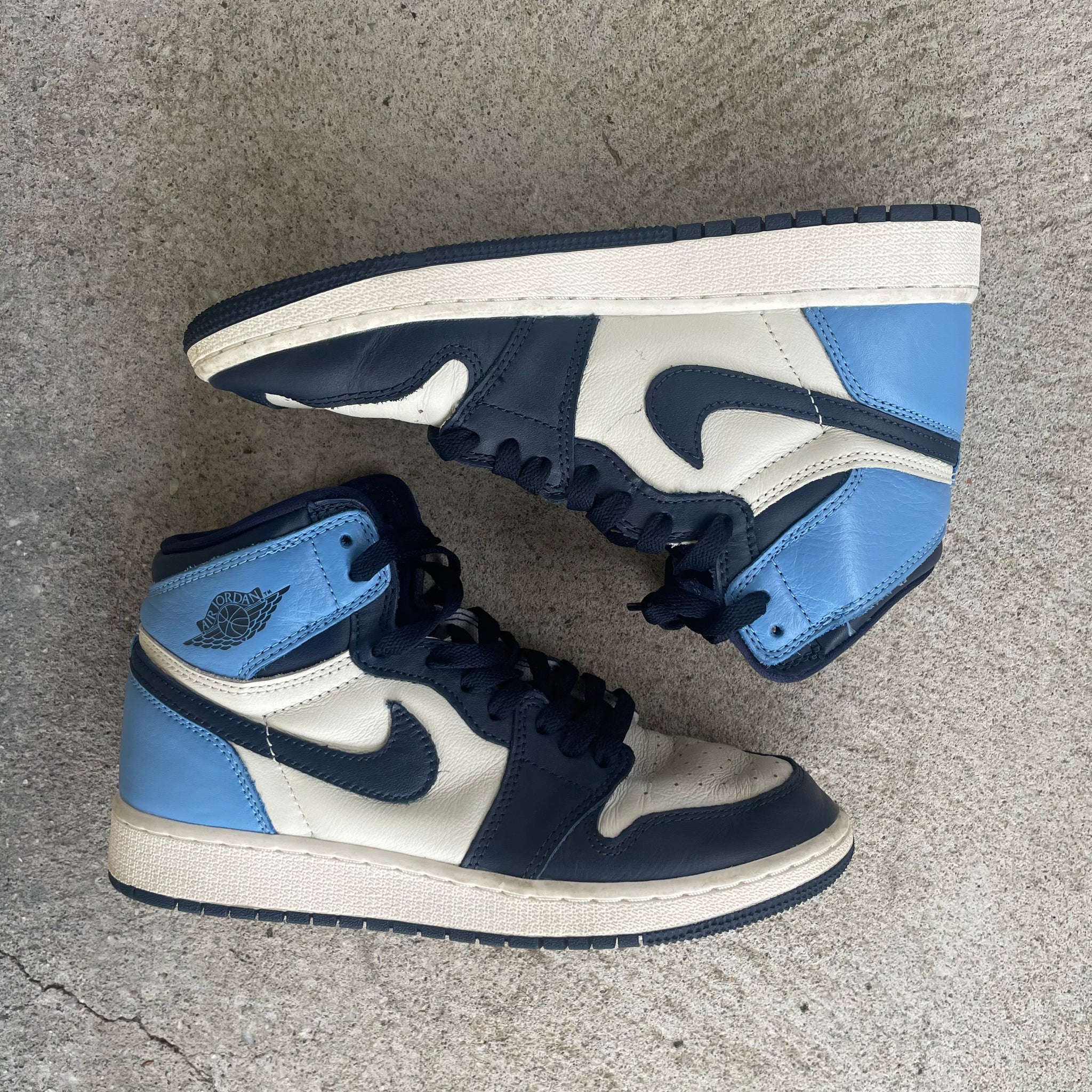 Jordan 1 Retro High Obsidian UNC GS 5.5Y