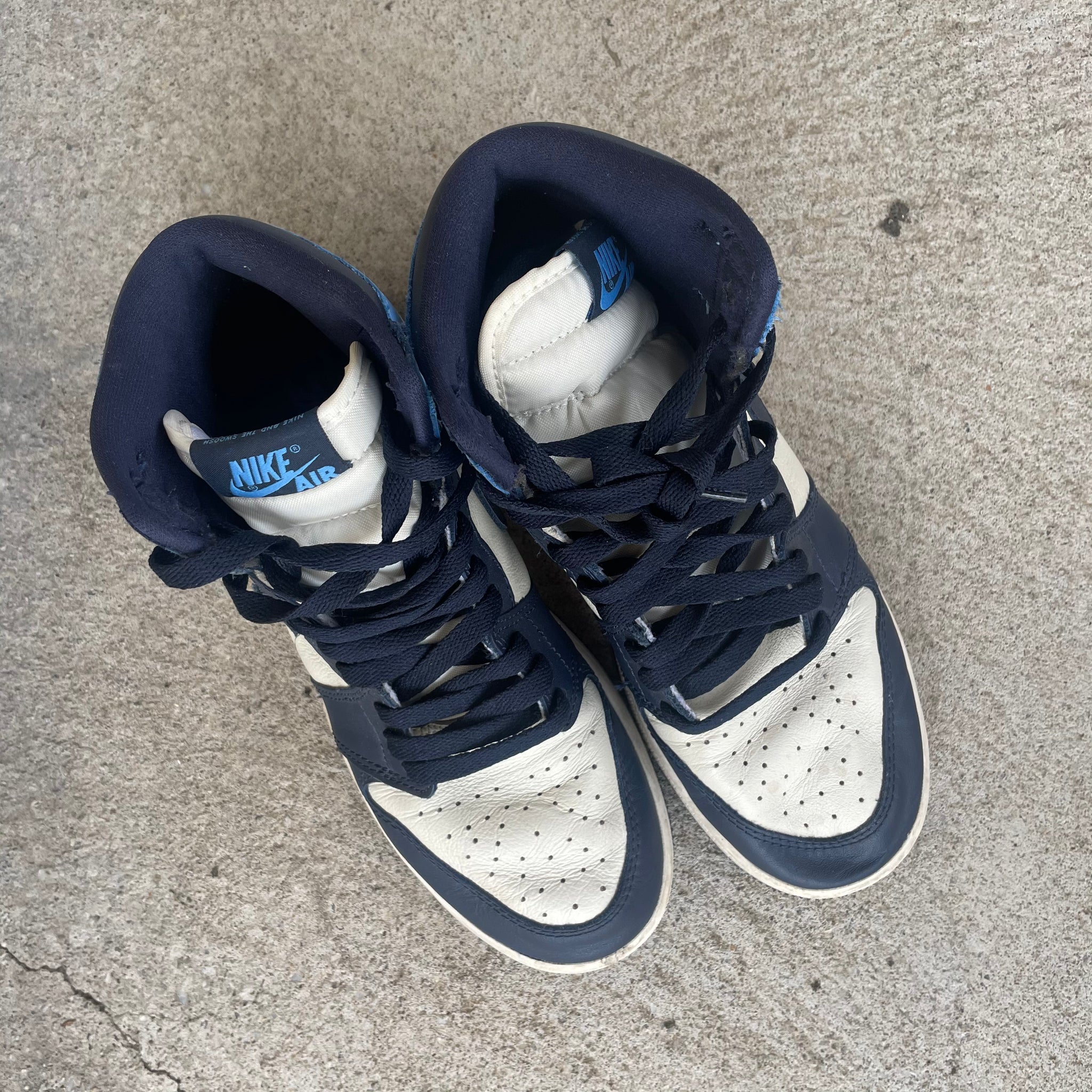 Jordan 1 Retro High Obsidian UNC GS 5.5Y