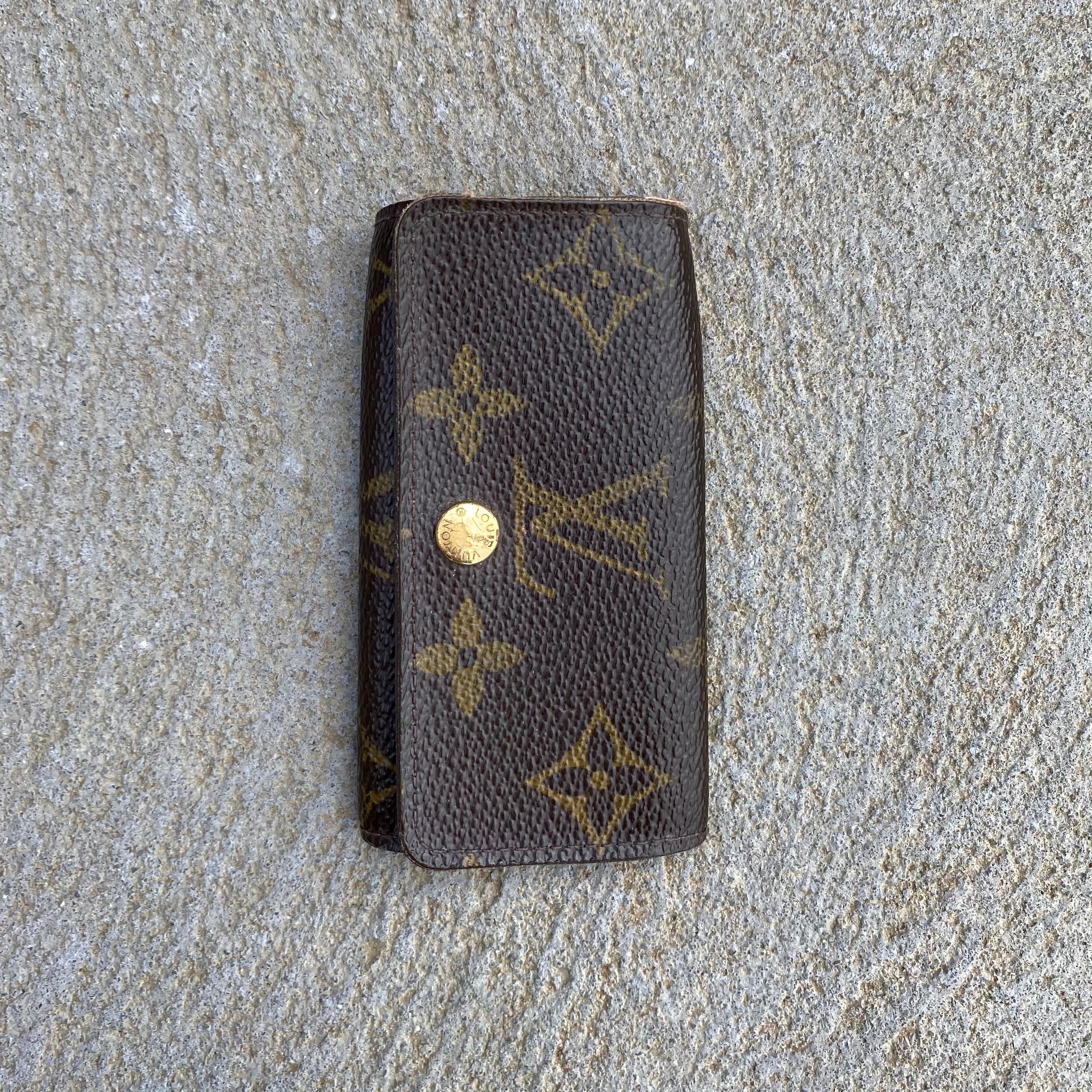 Vintage Louis Vuitton Monogram 4 Key Holder Wallet
