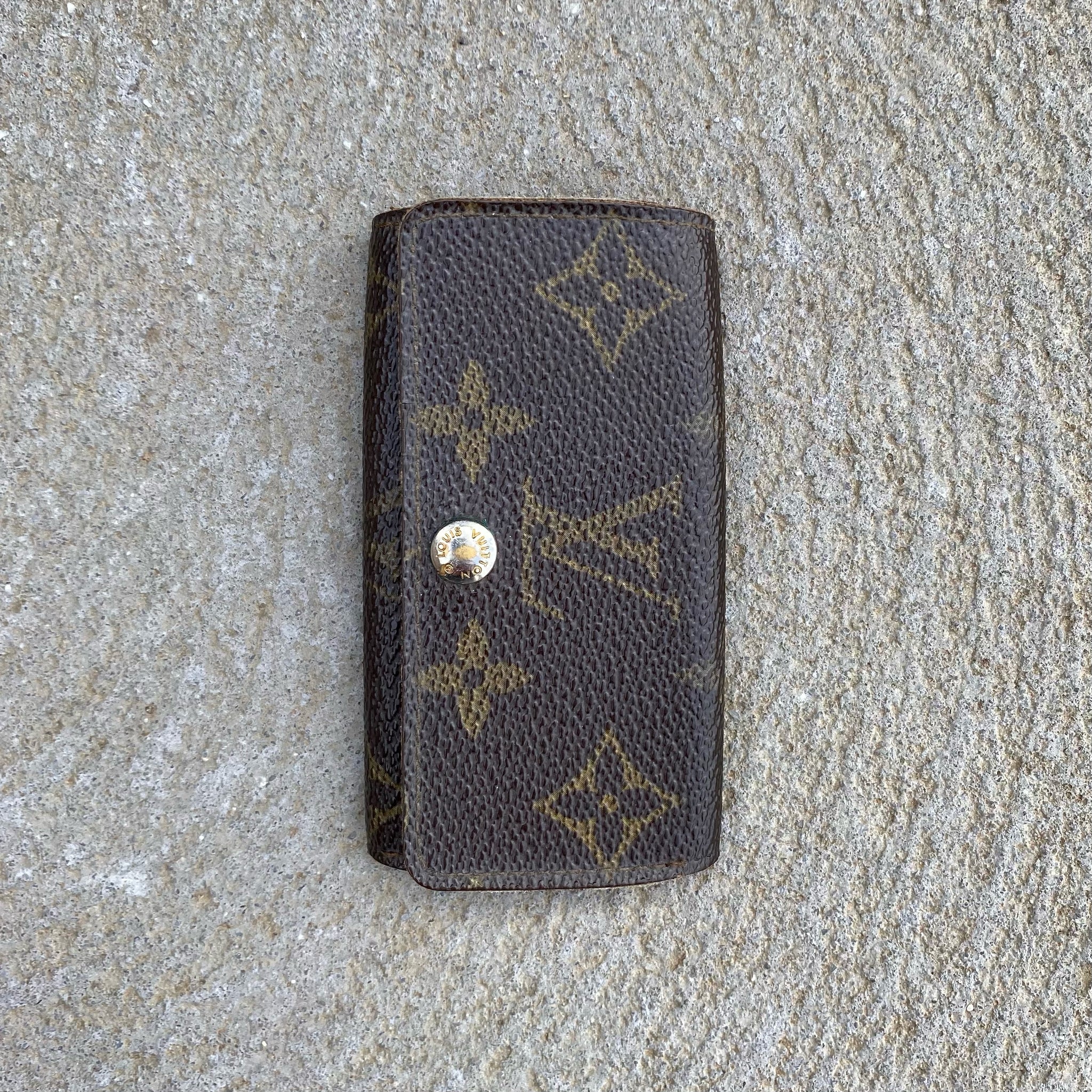 Vintage Louis Vuitton Monogram 4 Key Holder Wallet