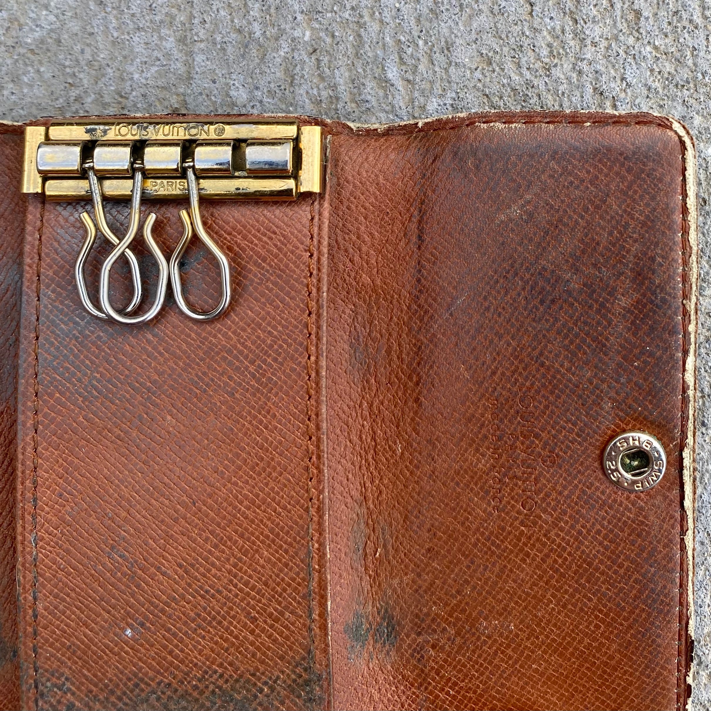 AUTHENTIC Louis Vuitton LV 4-Key Holder Monogram MALLETIER Pouch Wallet  Vintage
