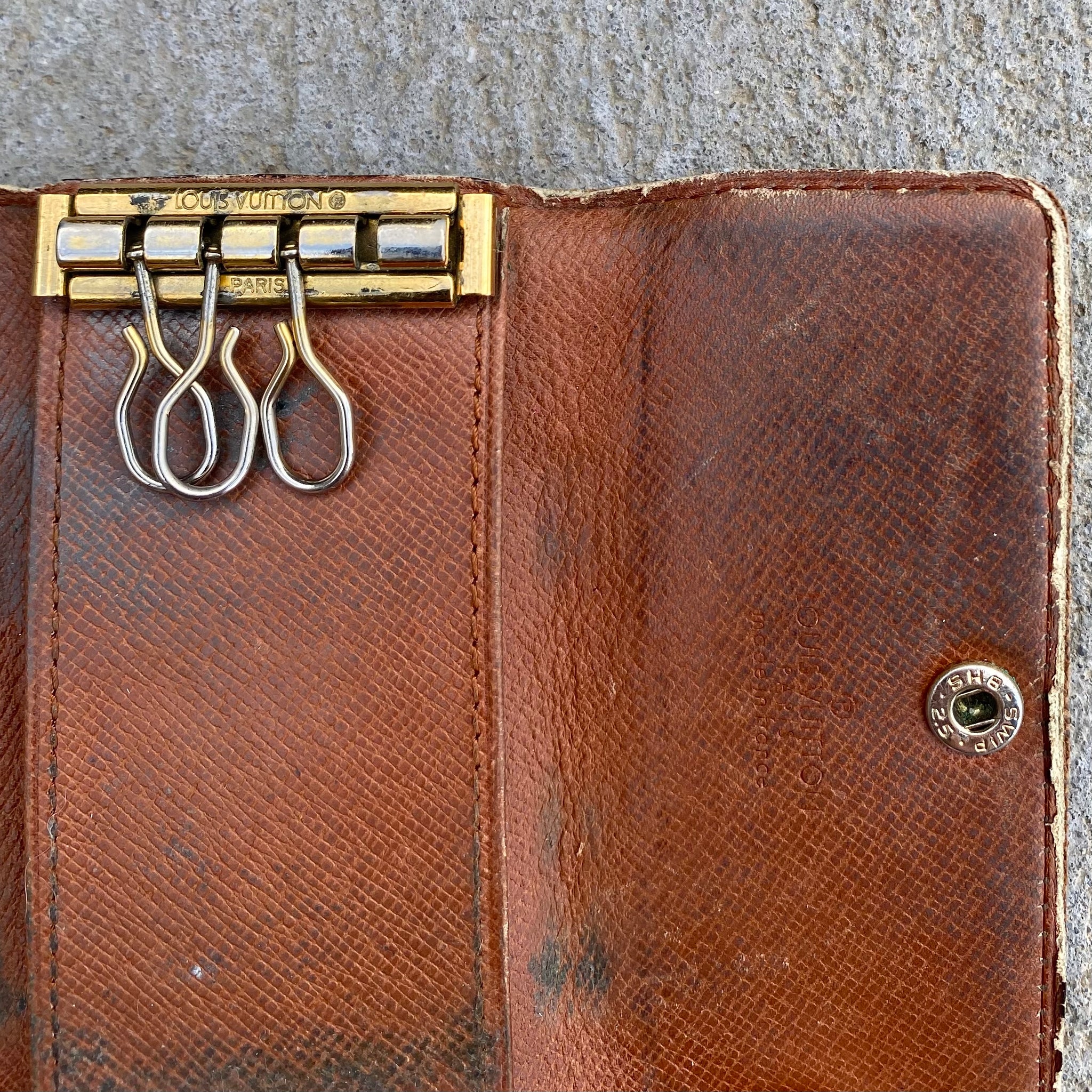 Vintage Louis Vuitton Monogram 4 Key Holder Wallet