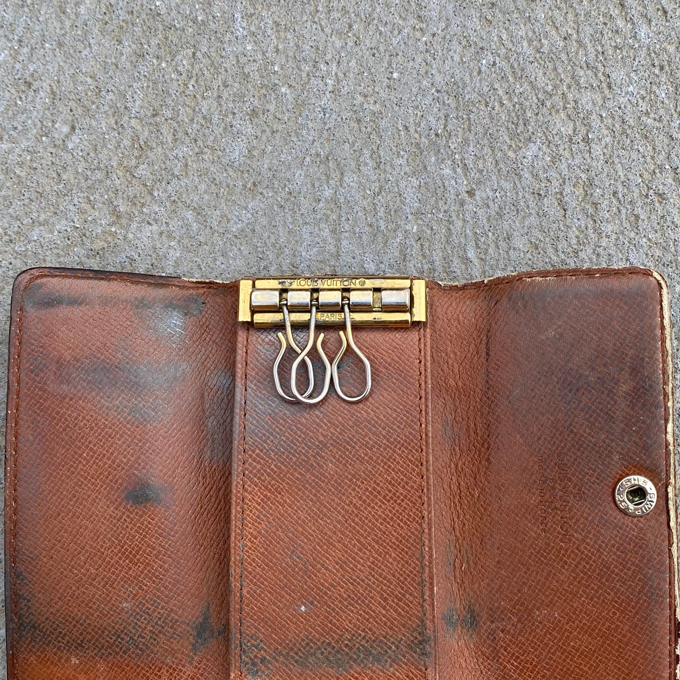 AUTHENTIC Louis Vuitton LV 4-Key Holder Monogram MALLETIER Pouch Wallet  Vintage