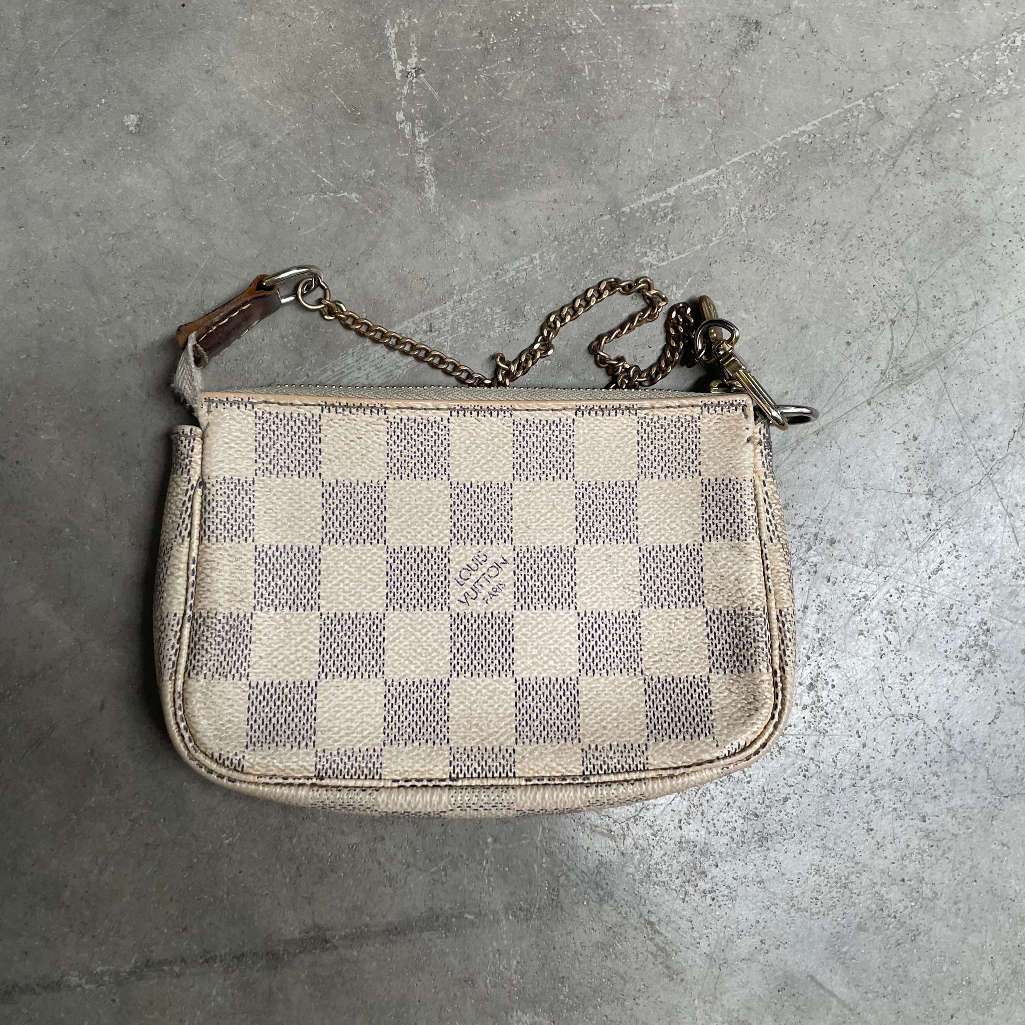 Louis Vuitton Pochette Accessory White