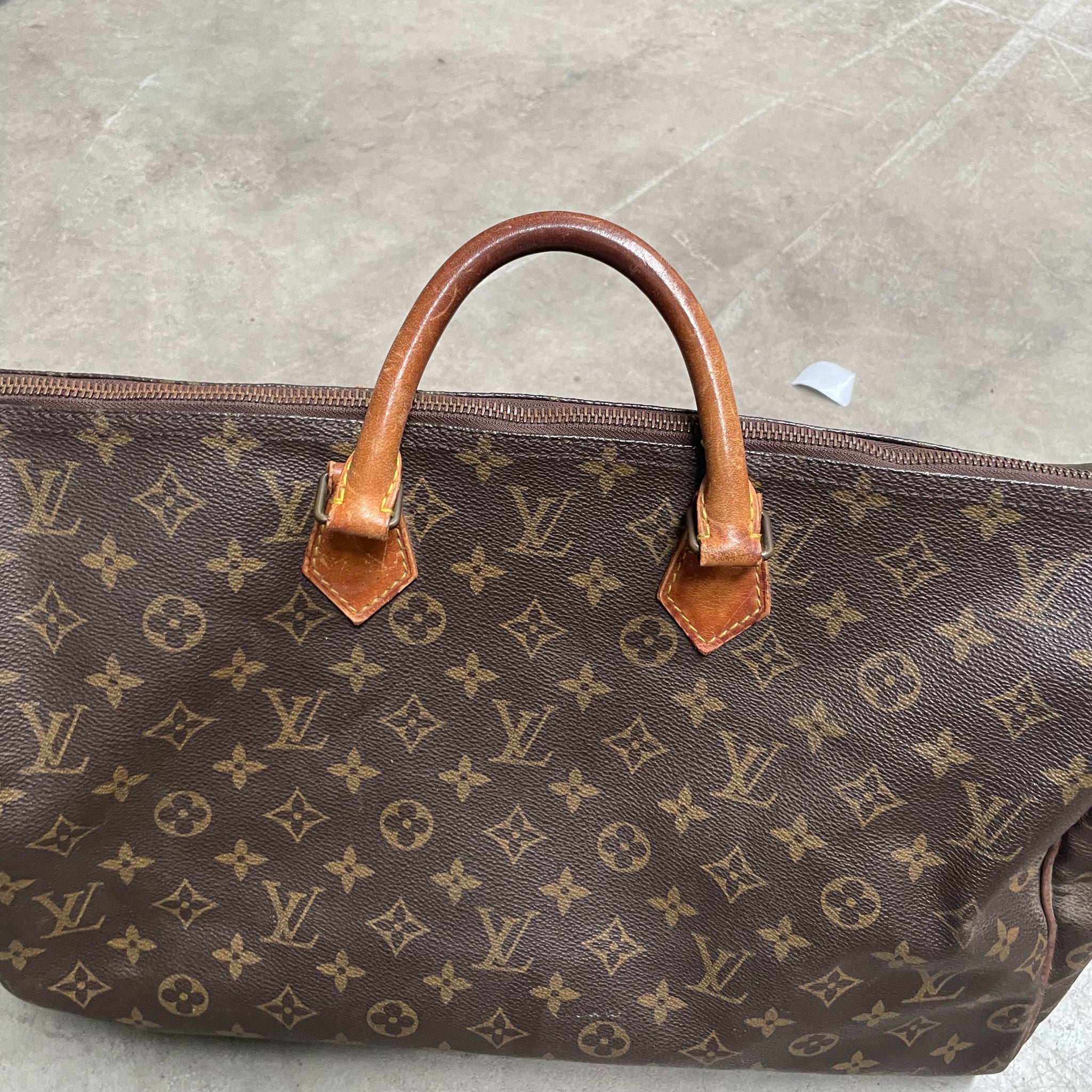 Louis Vuitton Speedy 40 Hand Bag