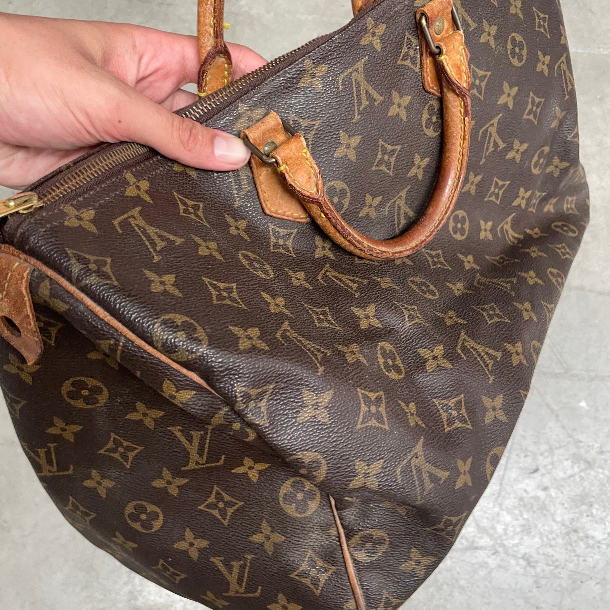 Louis Vuitton Speedy 40 Hand Bag