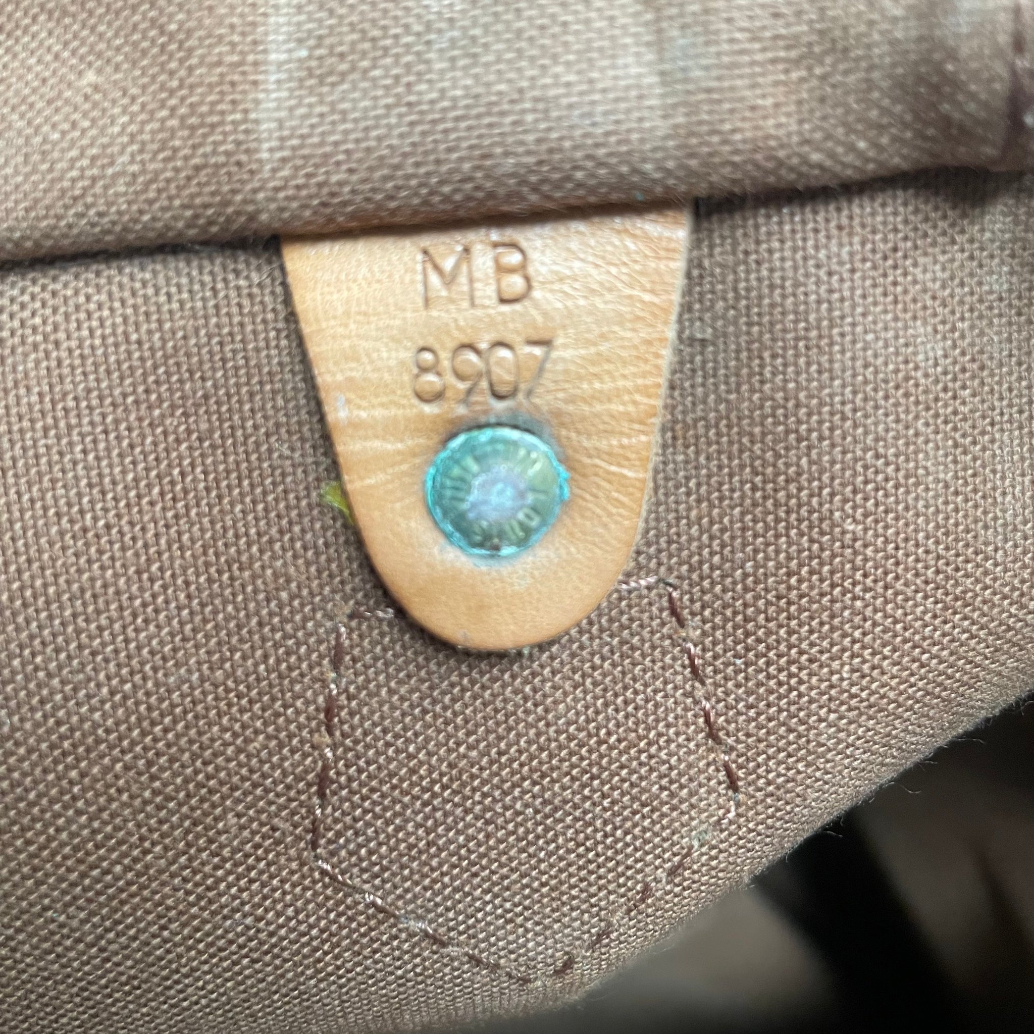 Louis Vuitton Speedy 40 Hand Bag