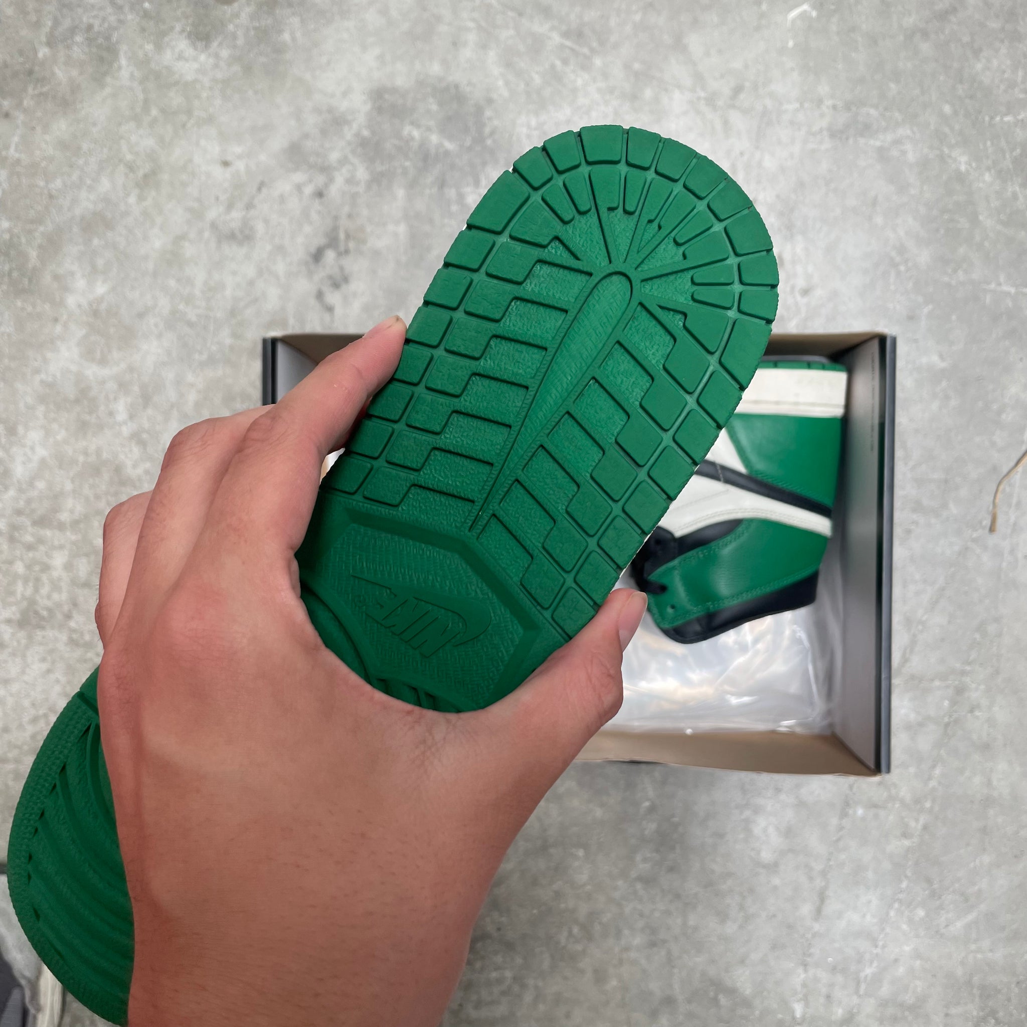 Jordan 1 Retro High Pine Green US11.5
