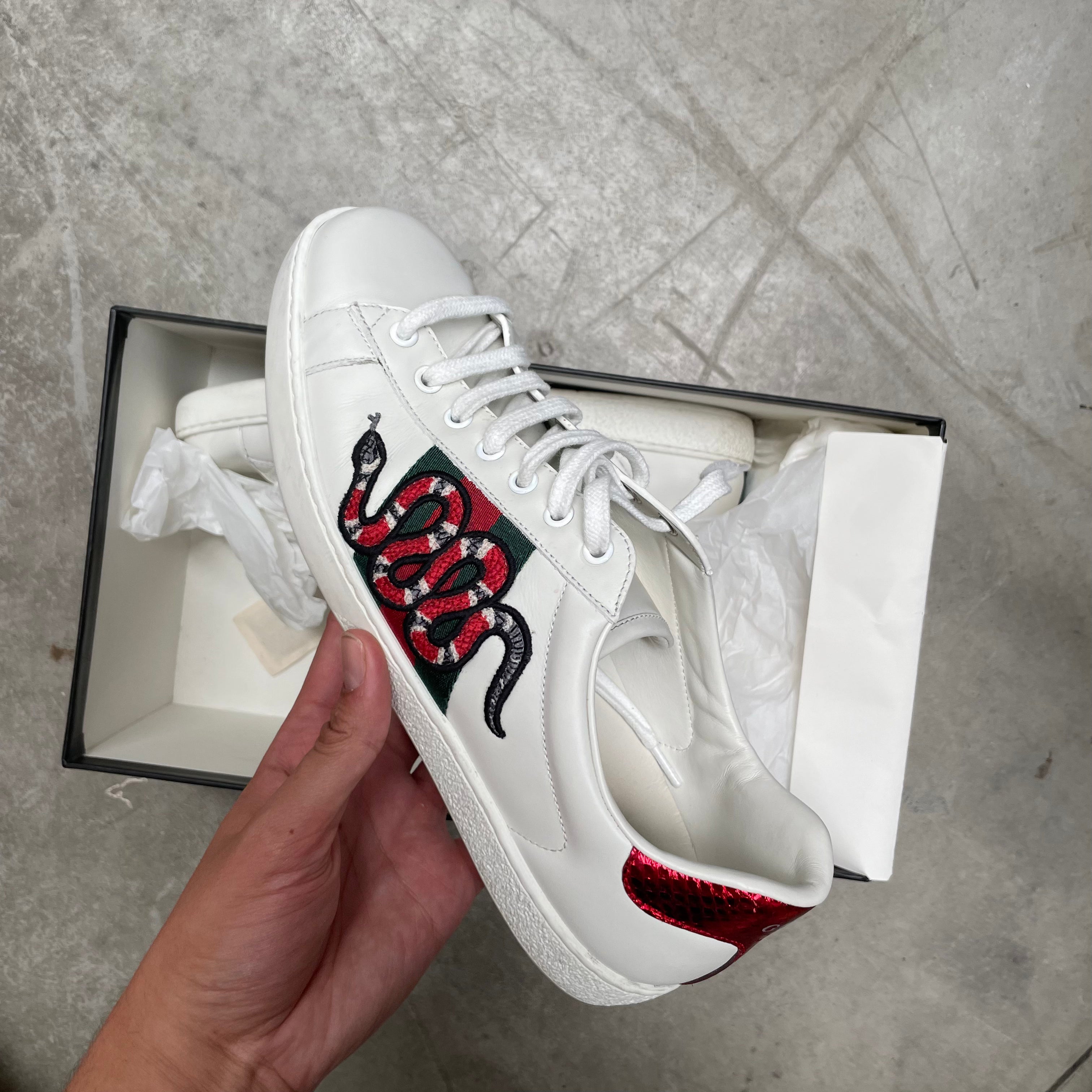 Gucci men's 2025 snake sneakers
