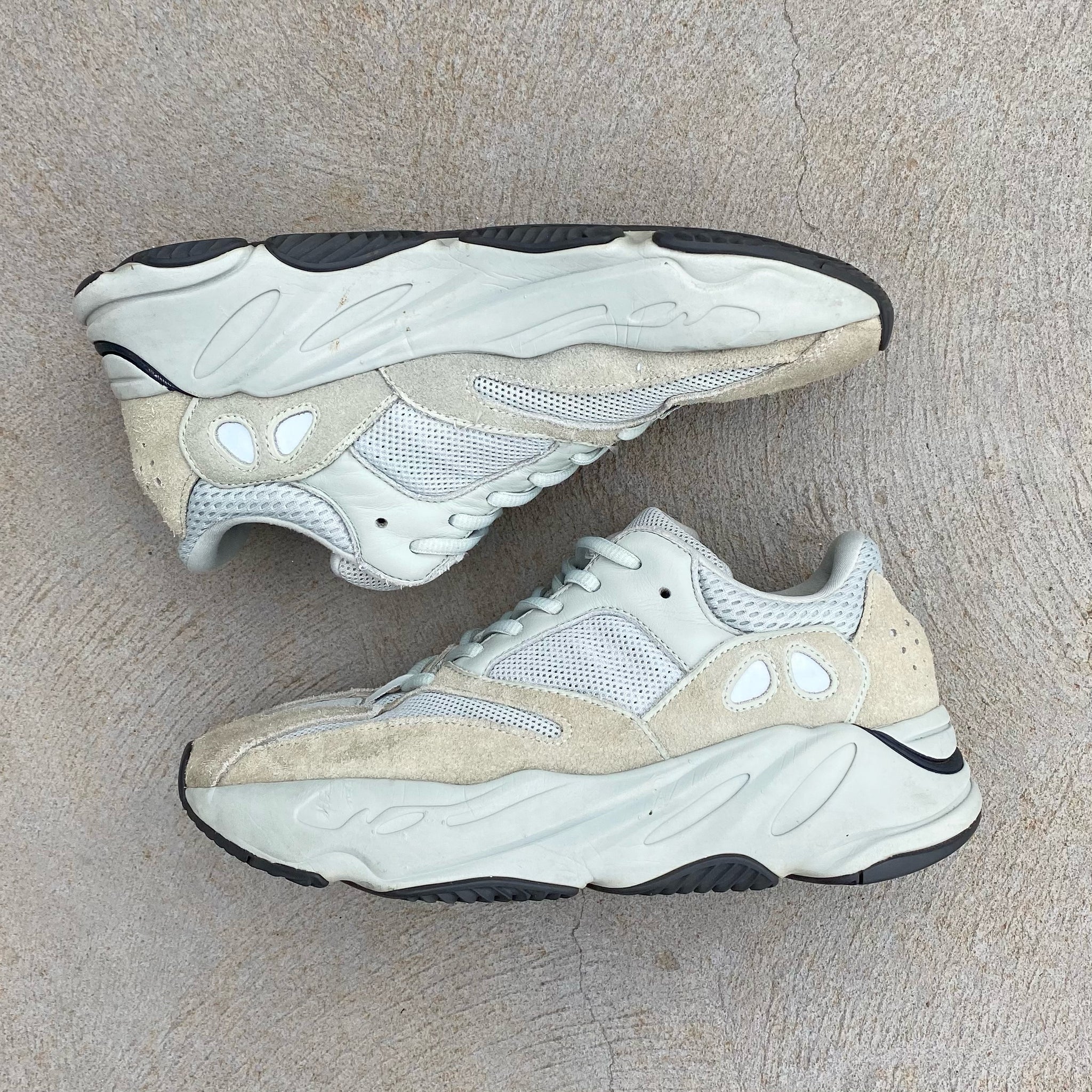 Adidas Yeezy Boost 700 Salt Preowned (2019) (US8)