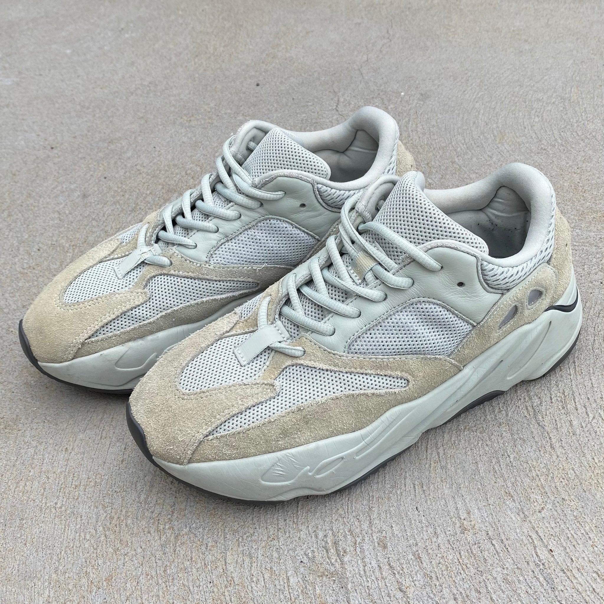 Adidas Yeezy Boost 700 Salt Preowned (2019) (US8)