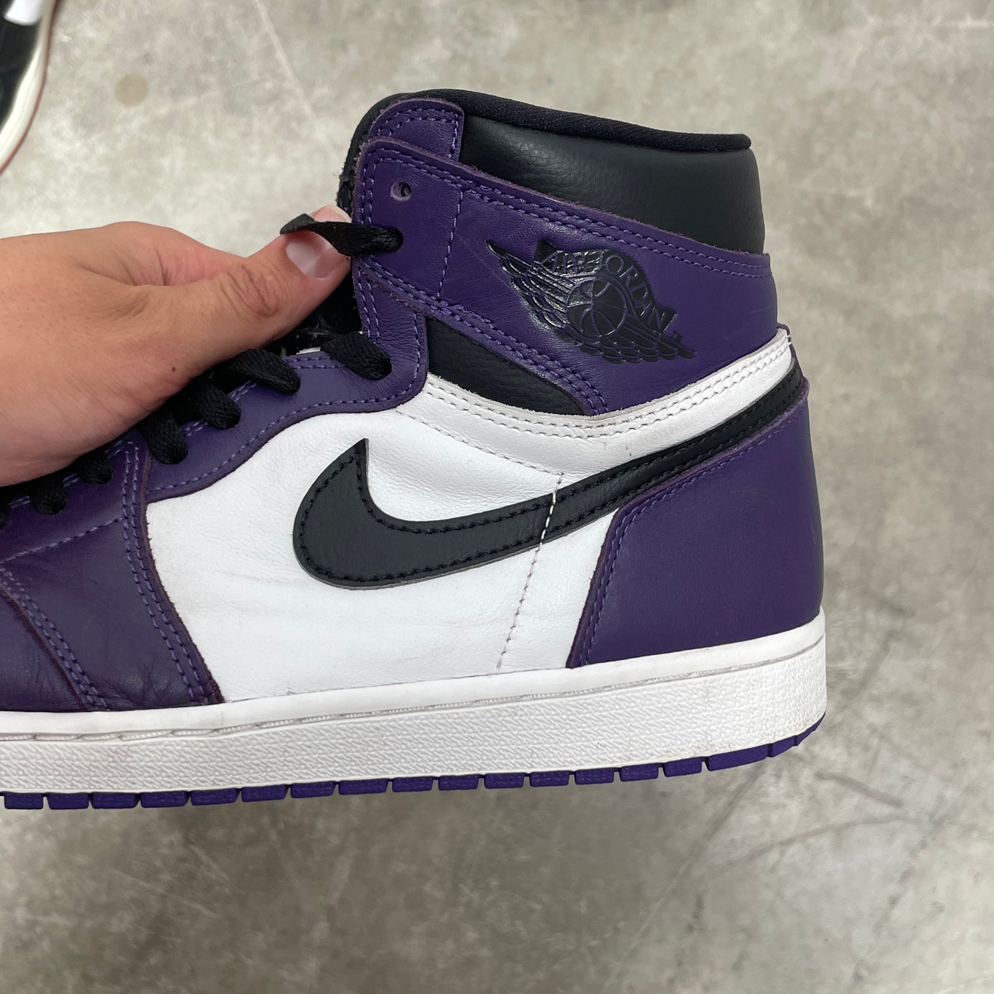 Jordan 1 Retro High Court Purple 2.0 US9.5