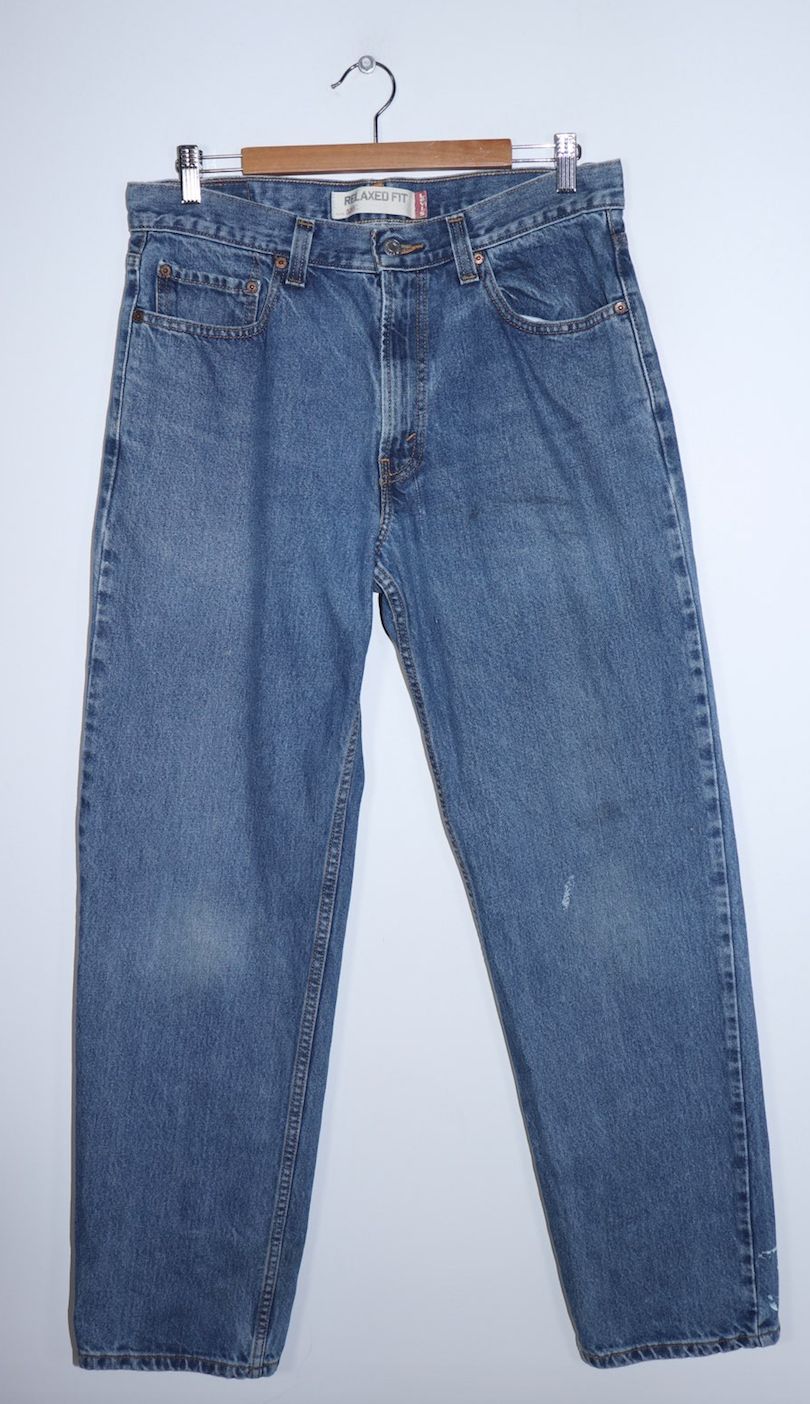 Old School 2000s Levi's 550 Denim Jeans Size: 33 X 32 (fits a 32 X 32)